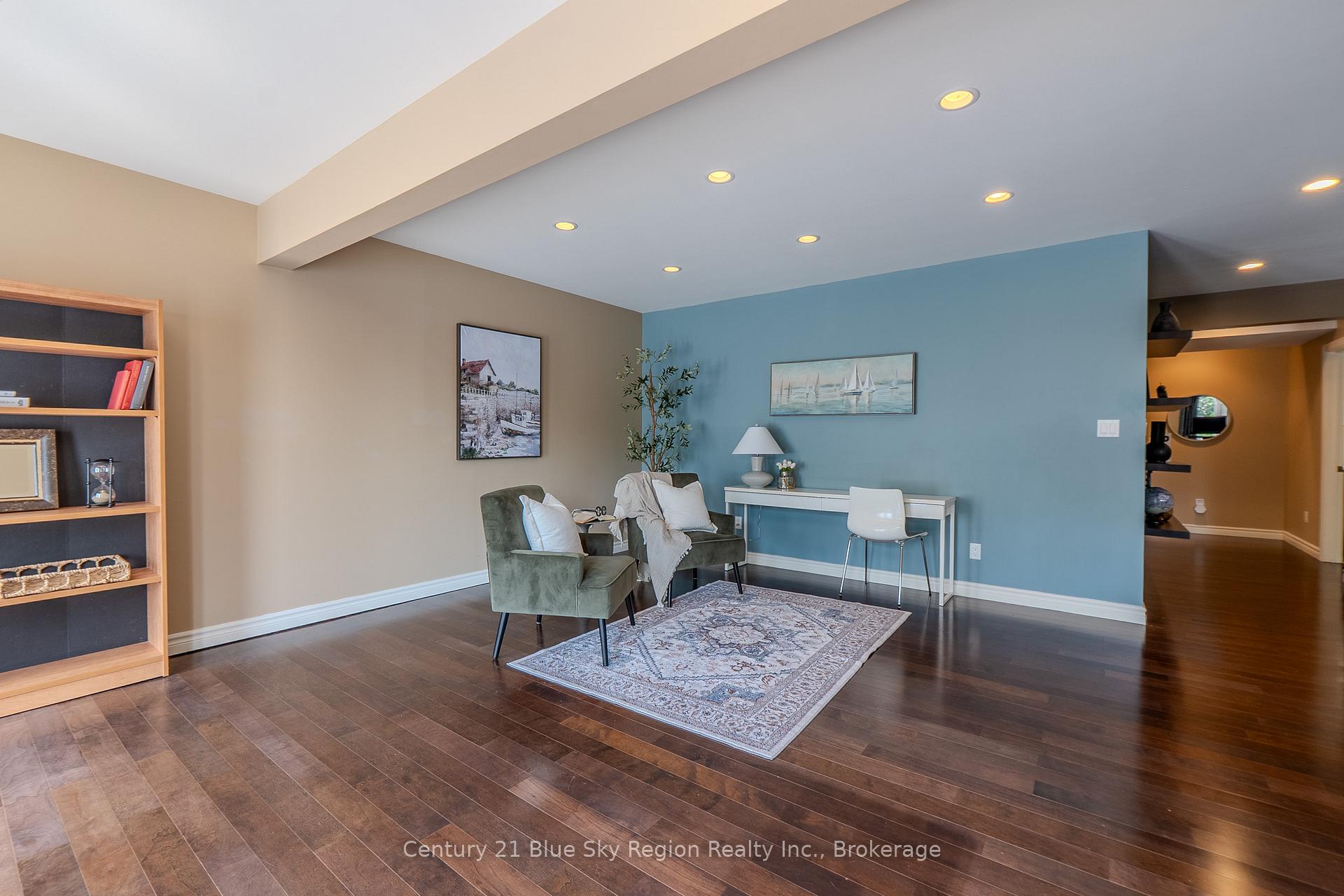 Photo 29 of 435 Surrey Drive, North Bay, Airport — HOMEH