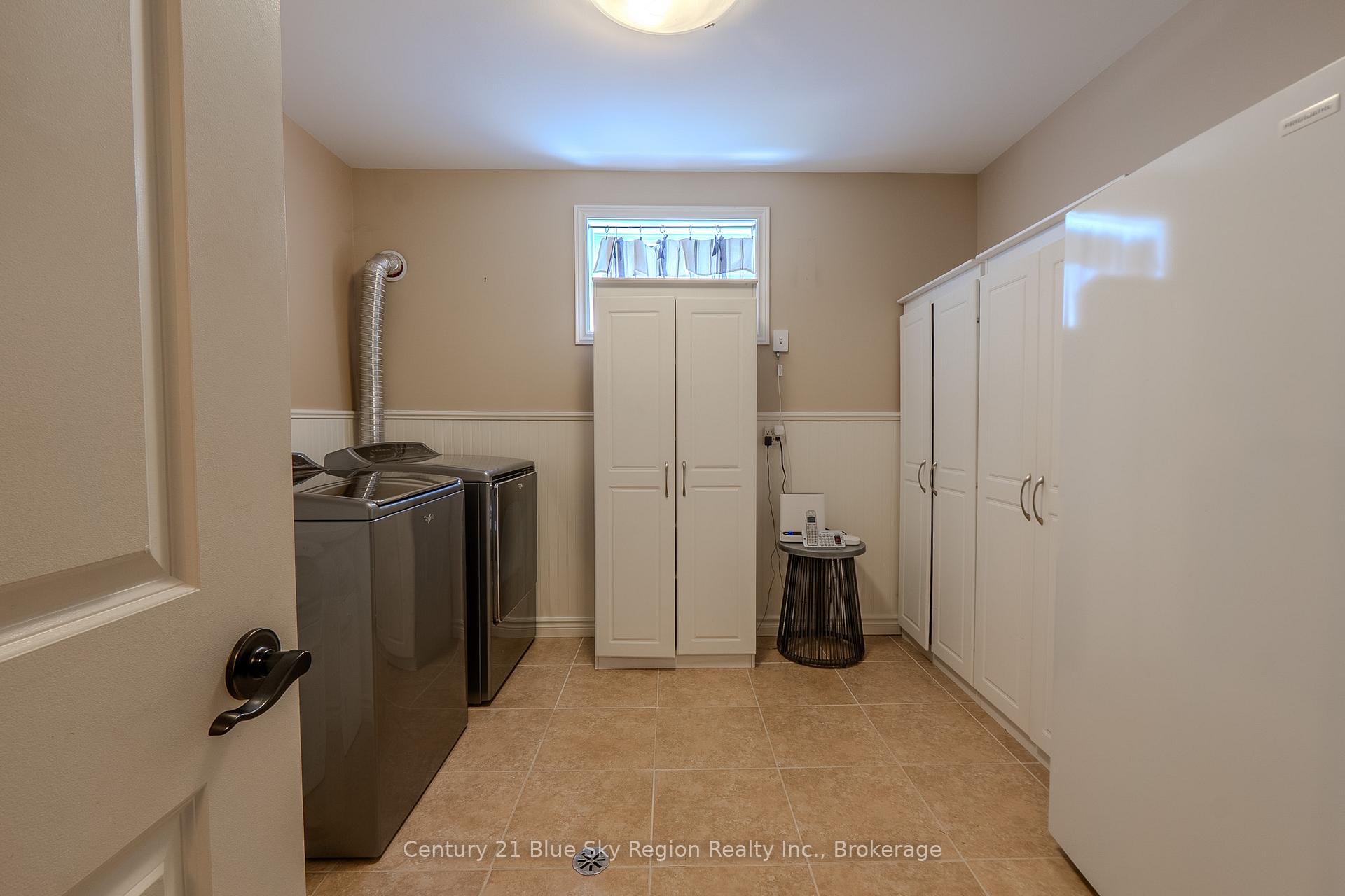 Photo 36 of 435 Surrey Drive, North Bay, Airport — HOMEH
