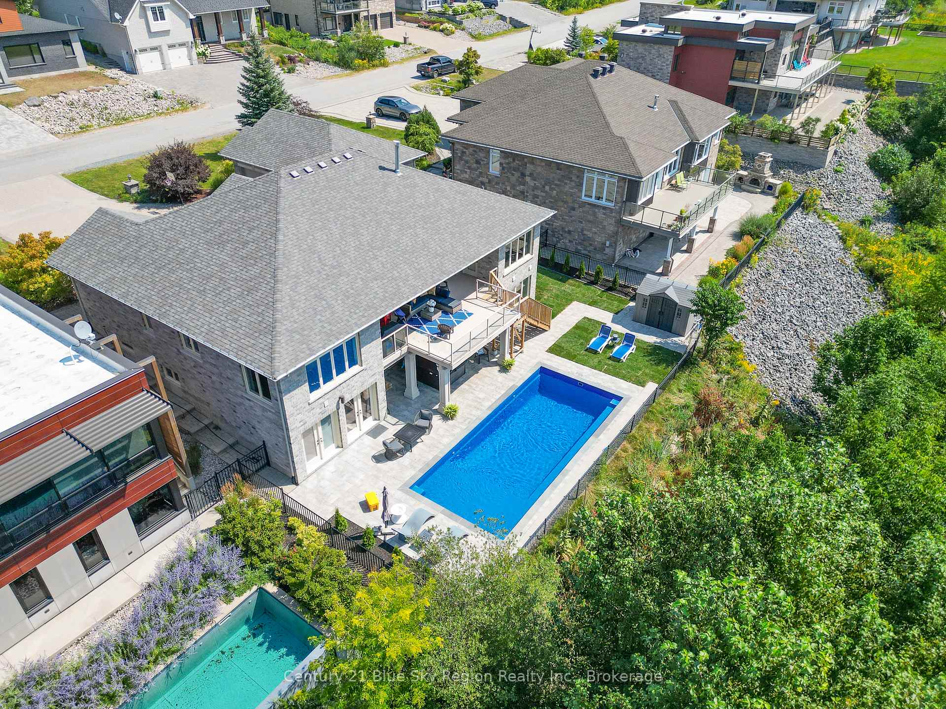 Photo 44 of 435 Surrey Drive, North Bay, Airport — HOMEH
