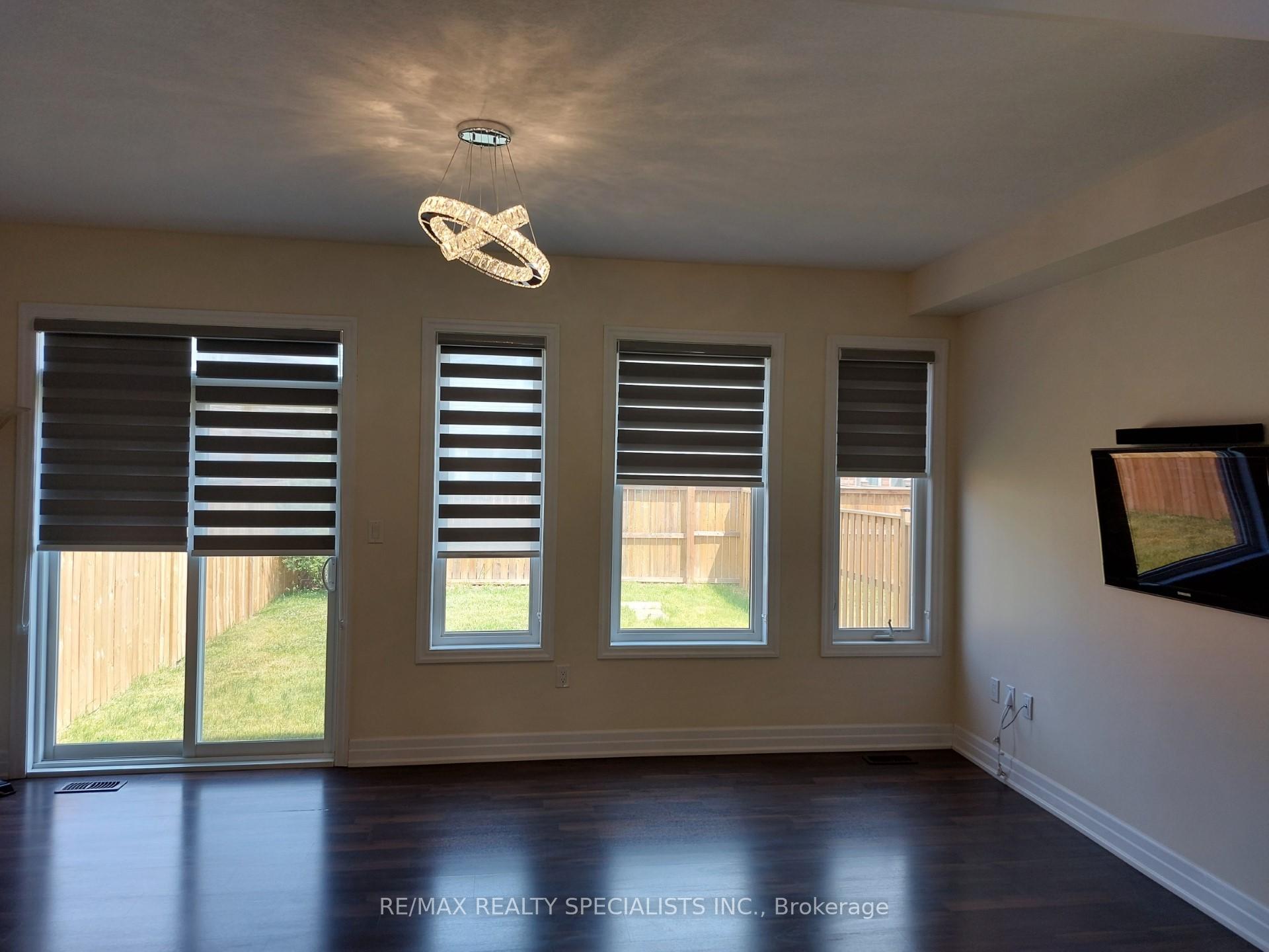 Photo 6 of 4355 Eclipse Way, Niagara Falls, Lyons Creek — HOMEH