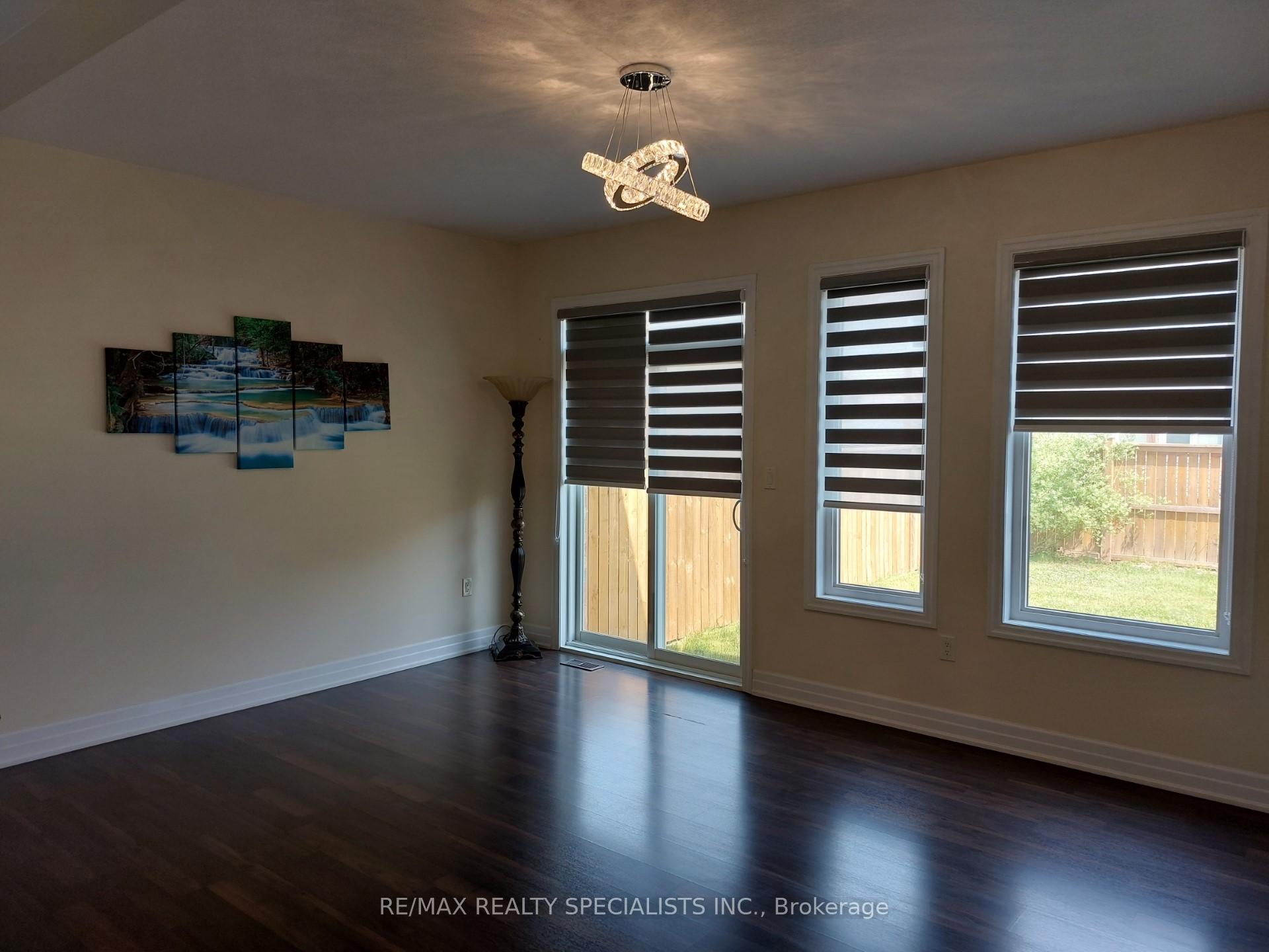 Photo 8 of 4355 Eclipse Way, Niagara Falls, Lyons Creek — HOMEH
