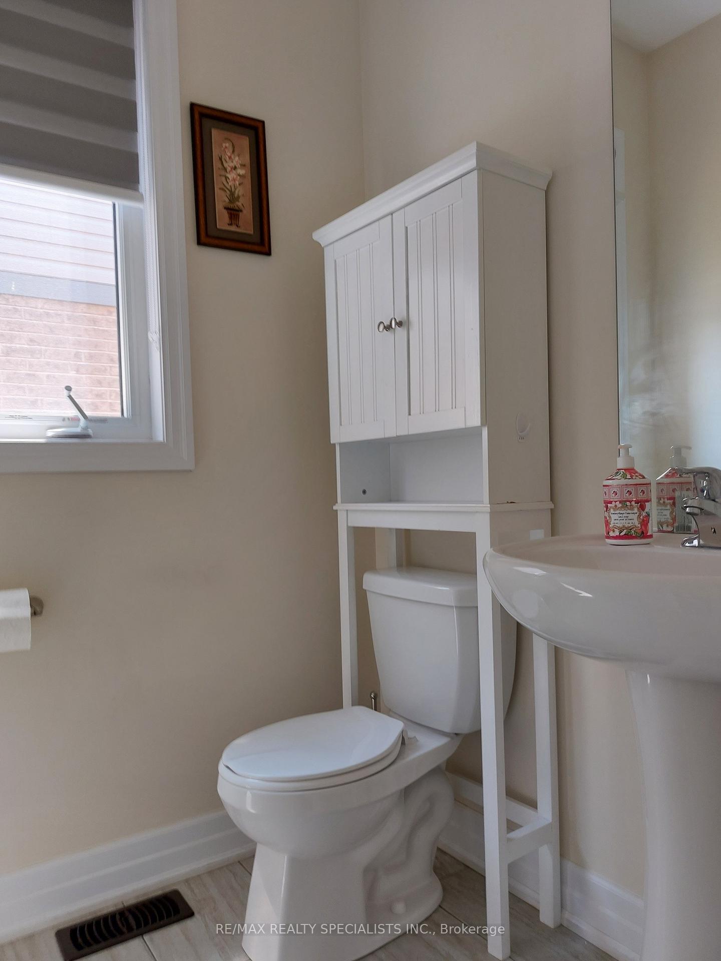 Photo 16 of 4355 Eclipse Way, Niagara Falls, Lyons Creek — HOMEH