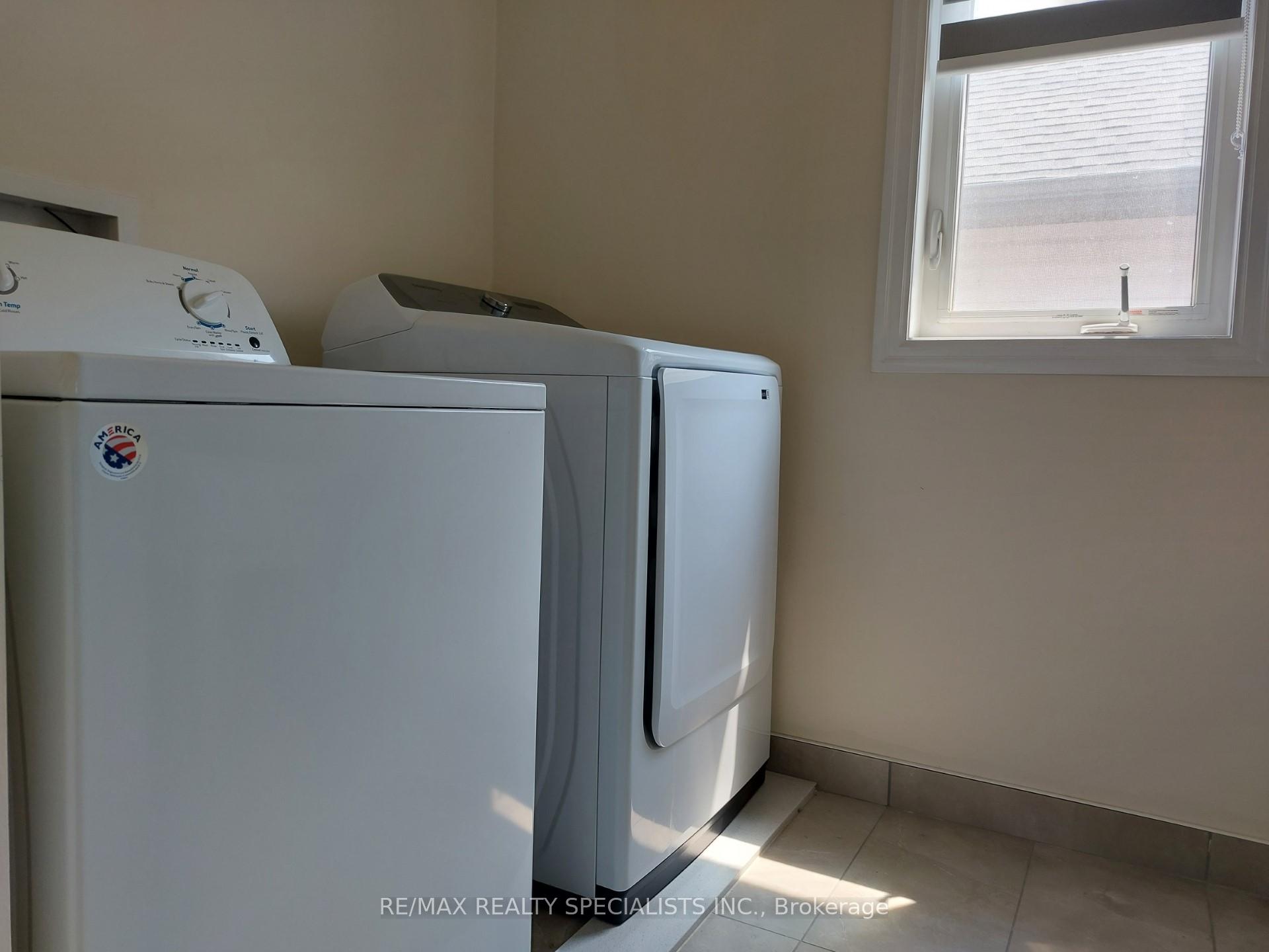 Photo 17 of 4355 Eclipse Way, Niagara Falls, Lyons Creek — HOMEH