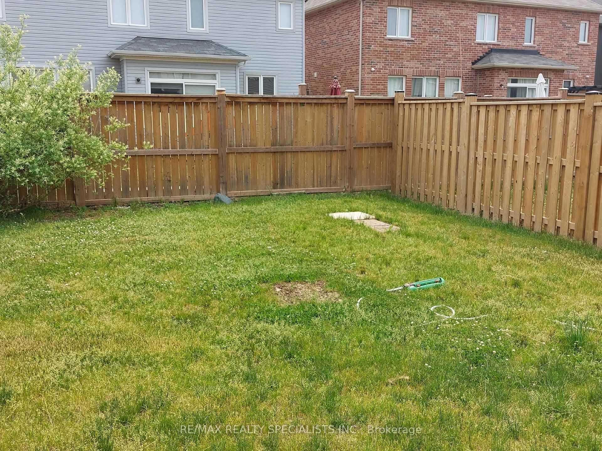 Photo 18 of 4355 Eclipse Way, Niagara Falls, Lyons Creek — HOMEH
