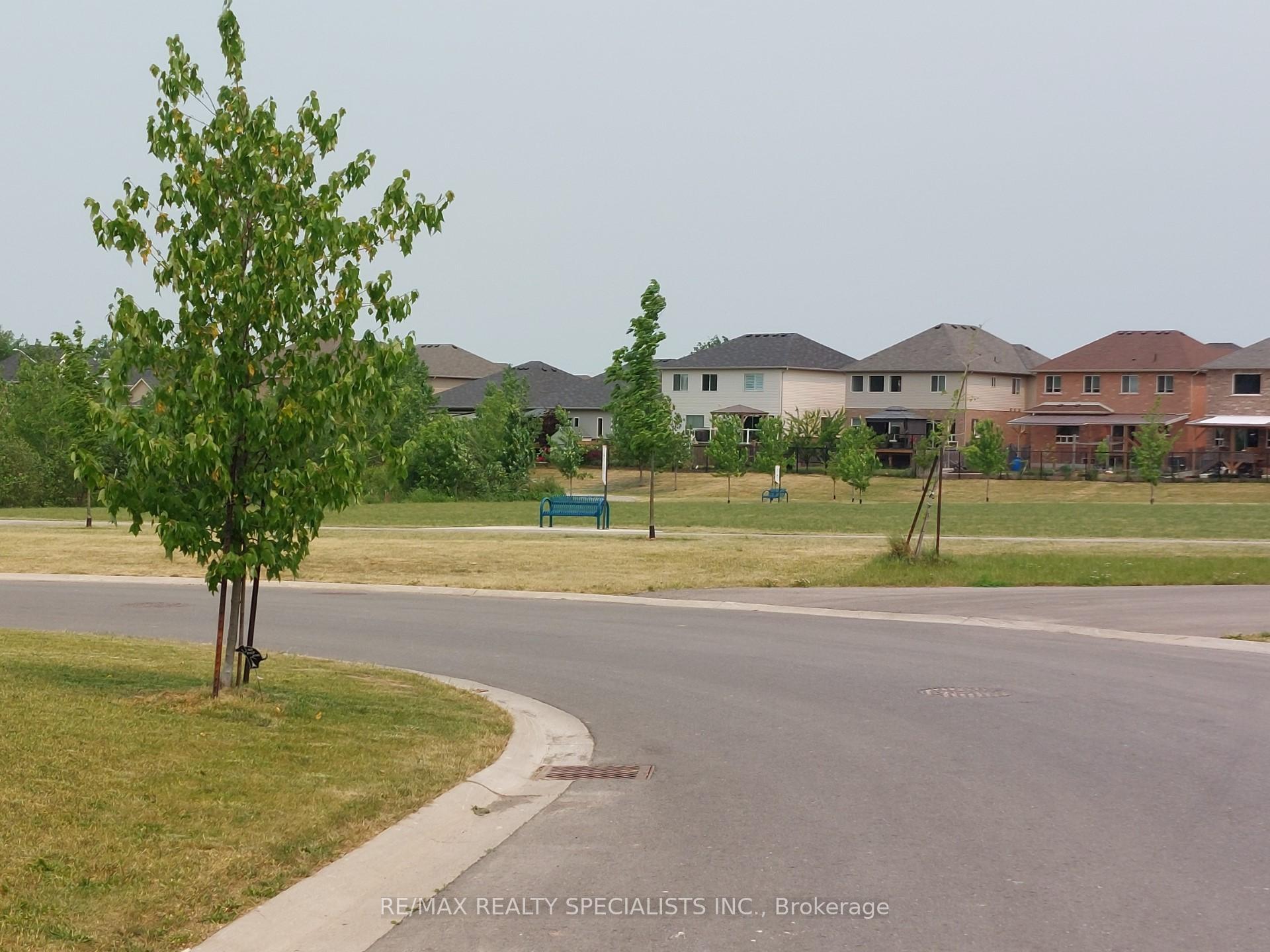 Photo 19 of 4355 Eclipse Way, Niagara Falls, Lyons Creek — HOMEH