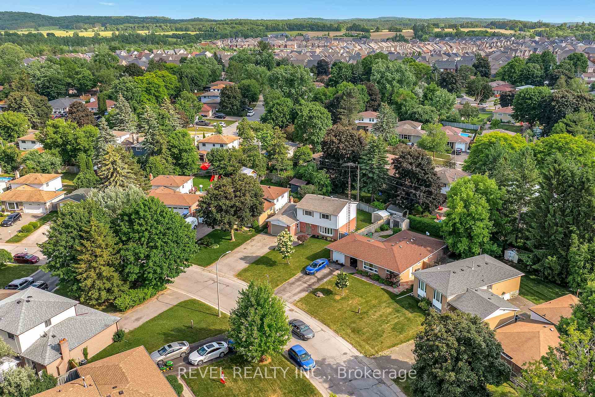 Photo 2 of 21 Adeline Avenue, New Tecumseth, Tottenham — HOMEH