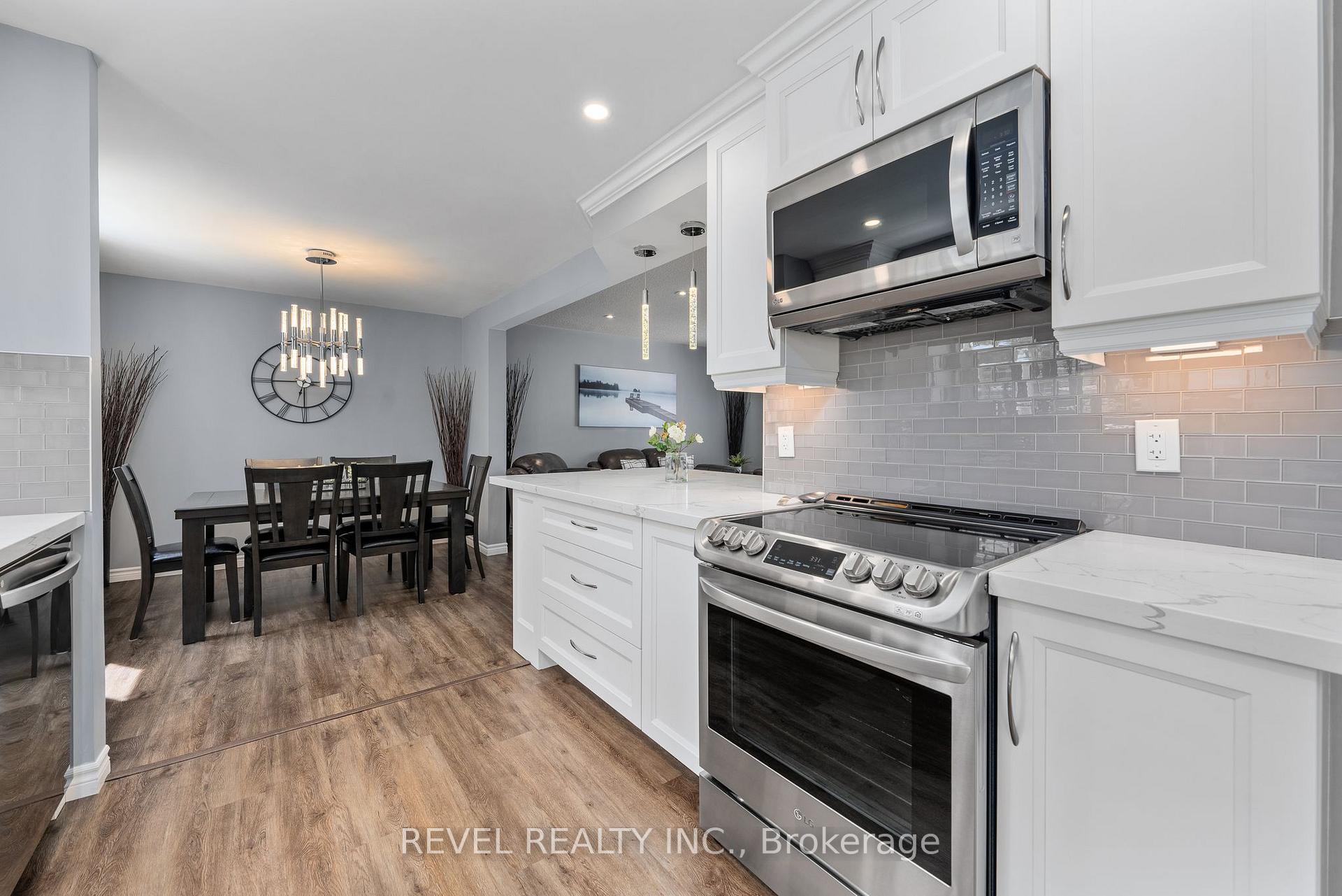 Photo 19 of 21 Adeline Avenue, New Tecumseth, Tottenham — HOMEH
