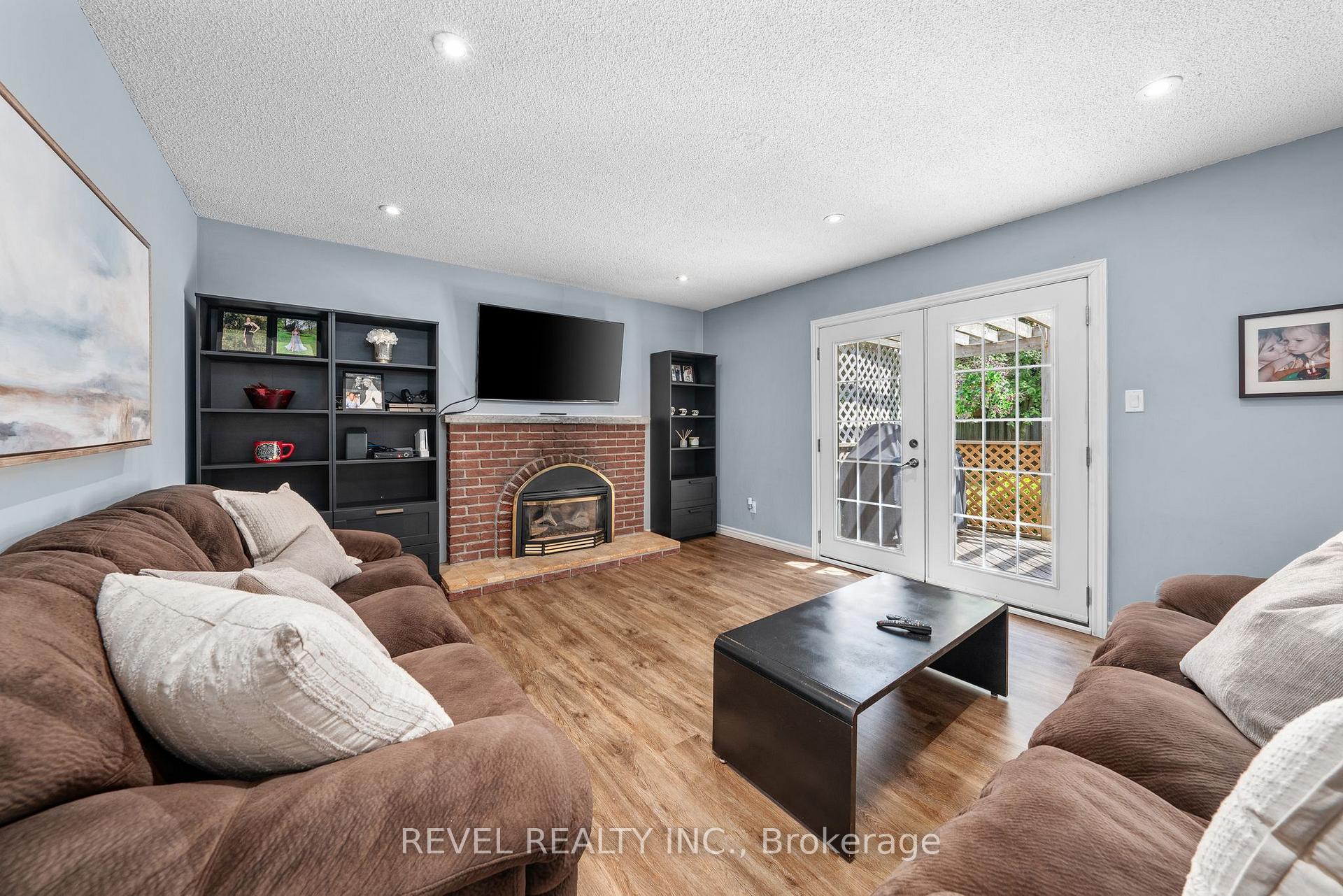 Photo 22 of 21 Adeline Avenue, New Tecumseth, Tottenham — HOMEH