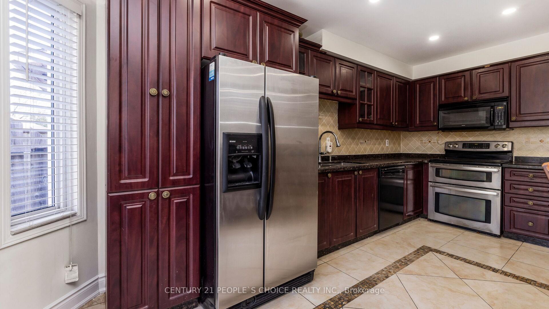 Photo 10 of 3464 Nutcracker Drive, Mississauga, Lisgar — HOMEH