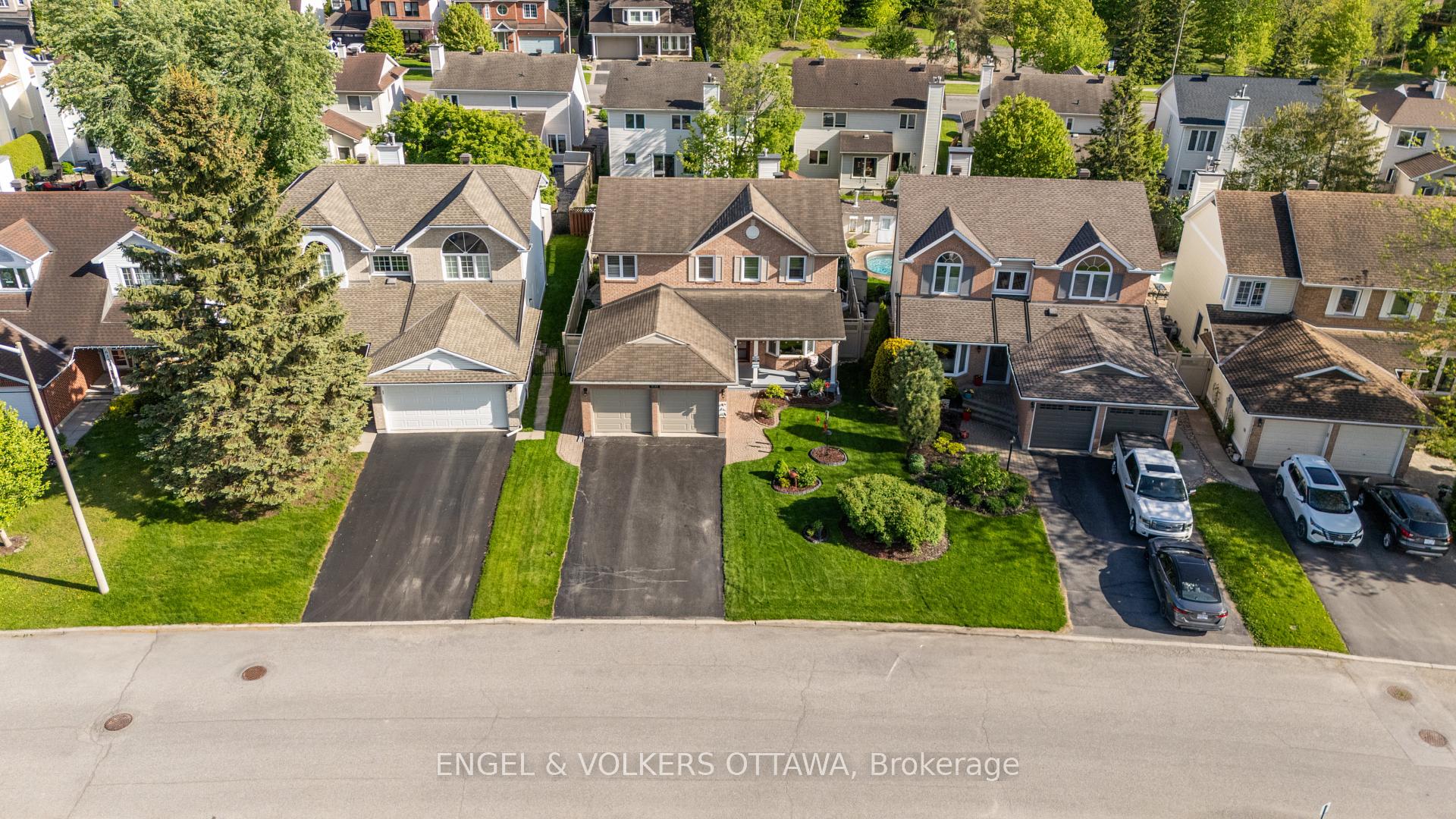 Photo 4 of 6149 Westwater Crescent, Ottawa, Chapel Hill South - Orleans Village — HOMEH