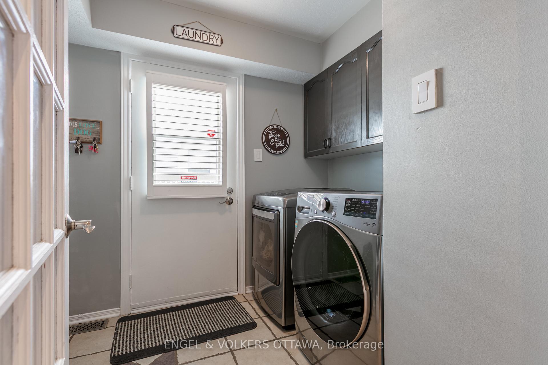 Photo 13 of 6149 Westwater Crescent, Ottawa, Chapel Hill South - Orleans Village — HOMEH