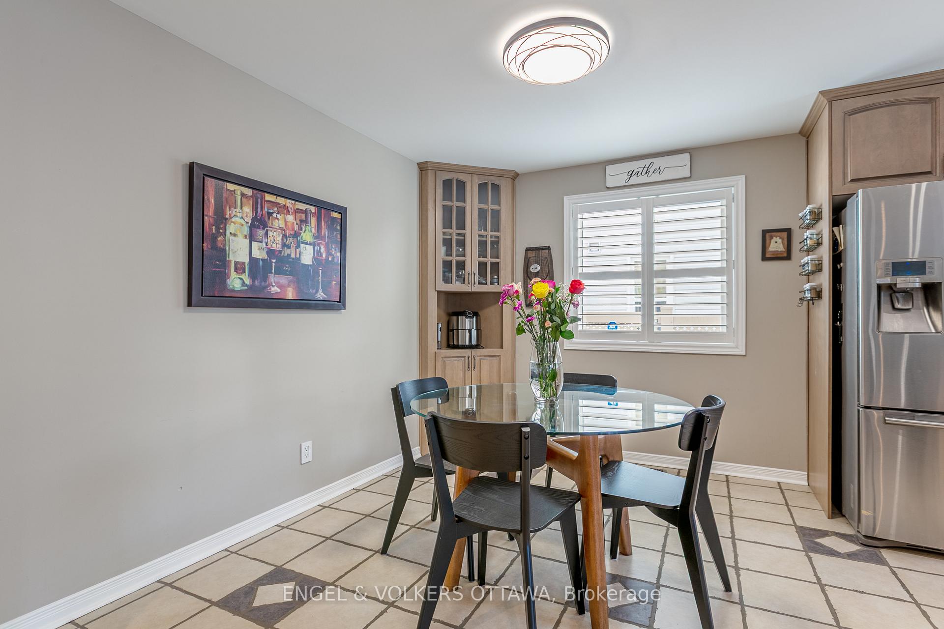 Photo 16 of 6149 Westwater Crescent, Ottawa, Chapel Hill South - Orleans Village — HOMEH