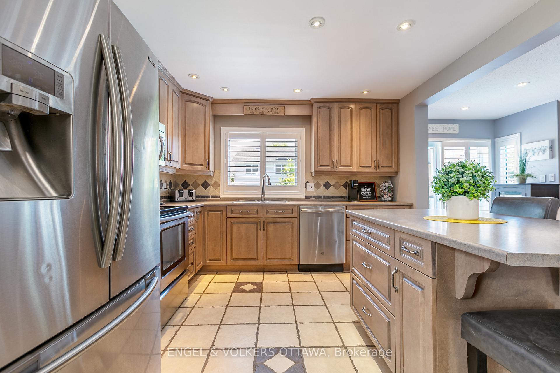 Photo 18 of 6149 Westwater Crescent, Ottawa, Chapel Hill South - Orleans Village — HOMEH