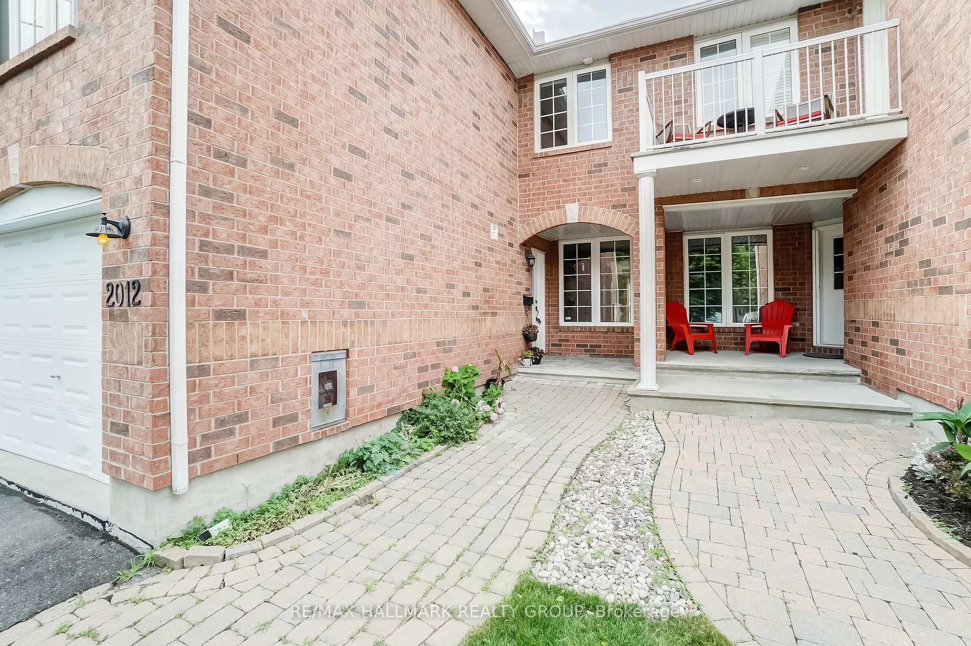 Photo 2 of 2012 Azalea Lane, Ottawa, Springridge/East Village — HOMEH