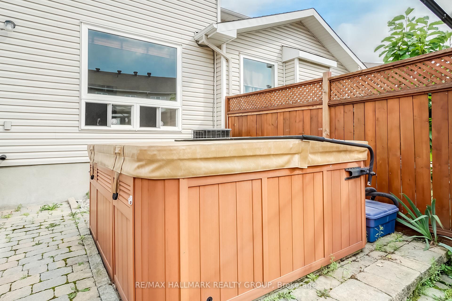 Photo 31 of 2012 Azalea Lane, Ottawa, Springridge/East Village — HOMEH