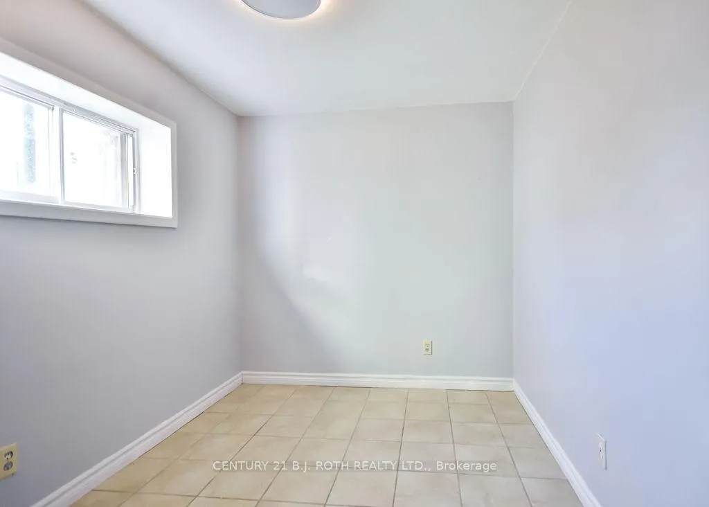 Photo 6 of 200 Edward Street, Orillia — HOMEH