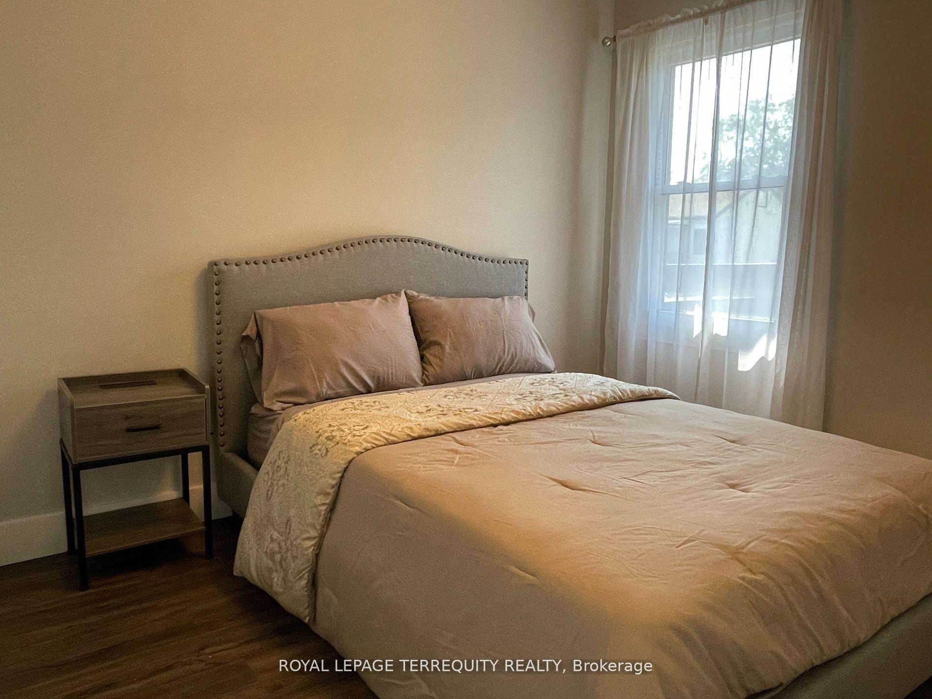 Photo 5 of 6277 Cadham Street, Niagara Falls, Arad/Fallsview — HOMEH