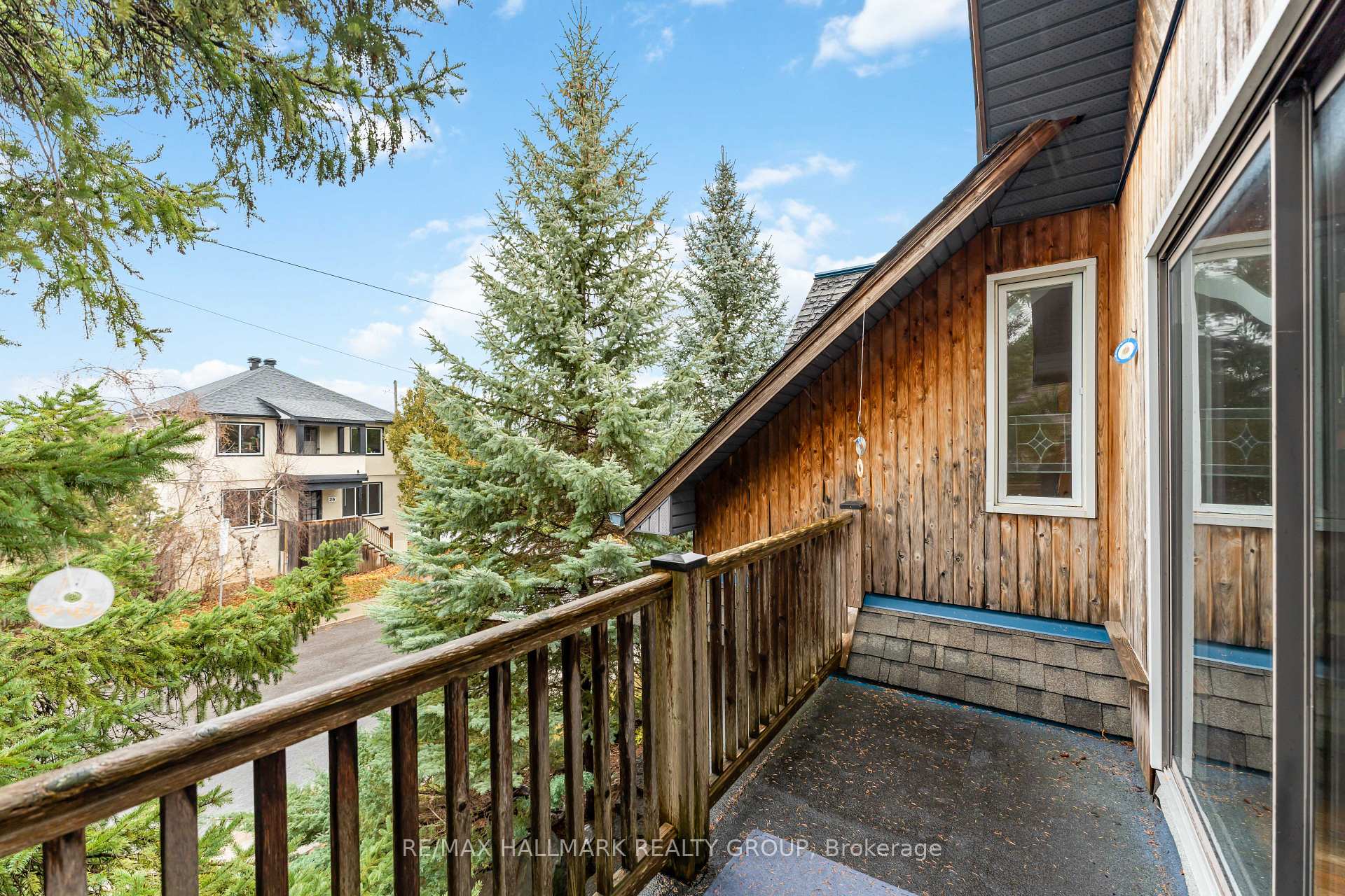 Photo 31 of 28 Queen Mary Street, Ottawa, Overbrook — HOMEH