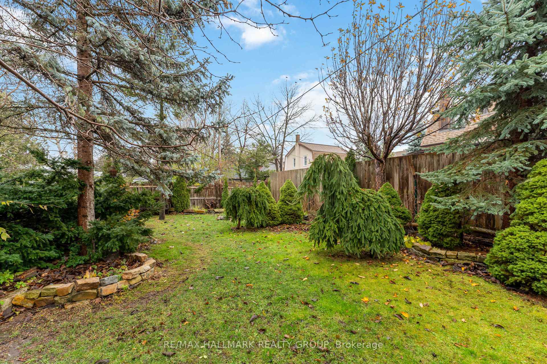 Photo 38 of 28 Queen Mary Street, Ottawa, Overbrook — HOMEH