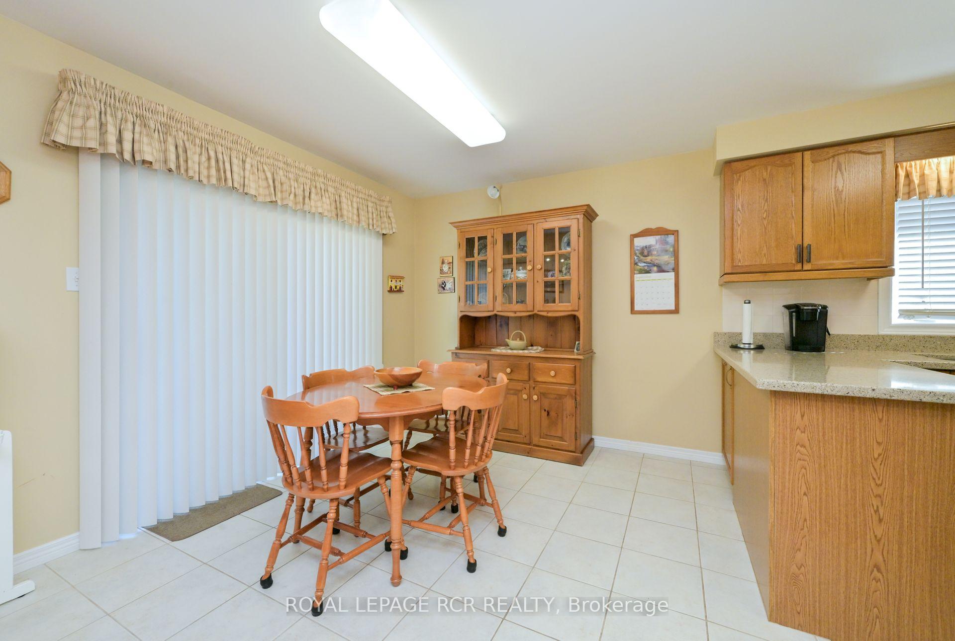 Photo 10 of 159 Bowerman Boulevard, New Tecumseth, Alliston — HOMEH