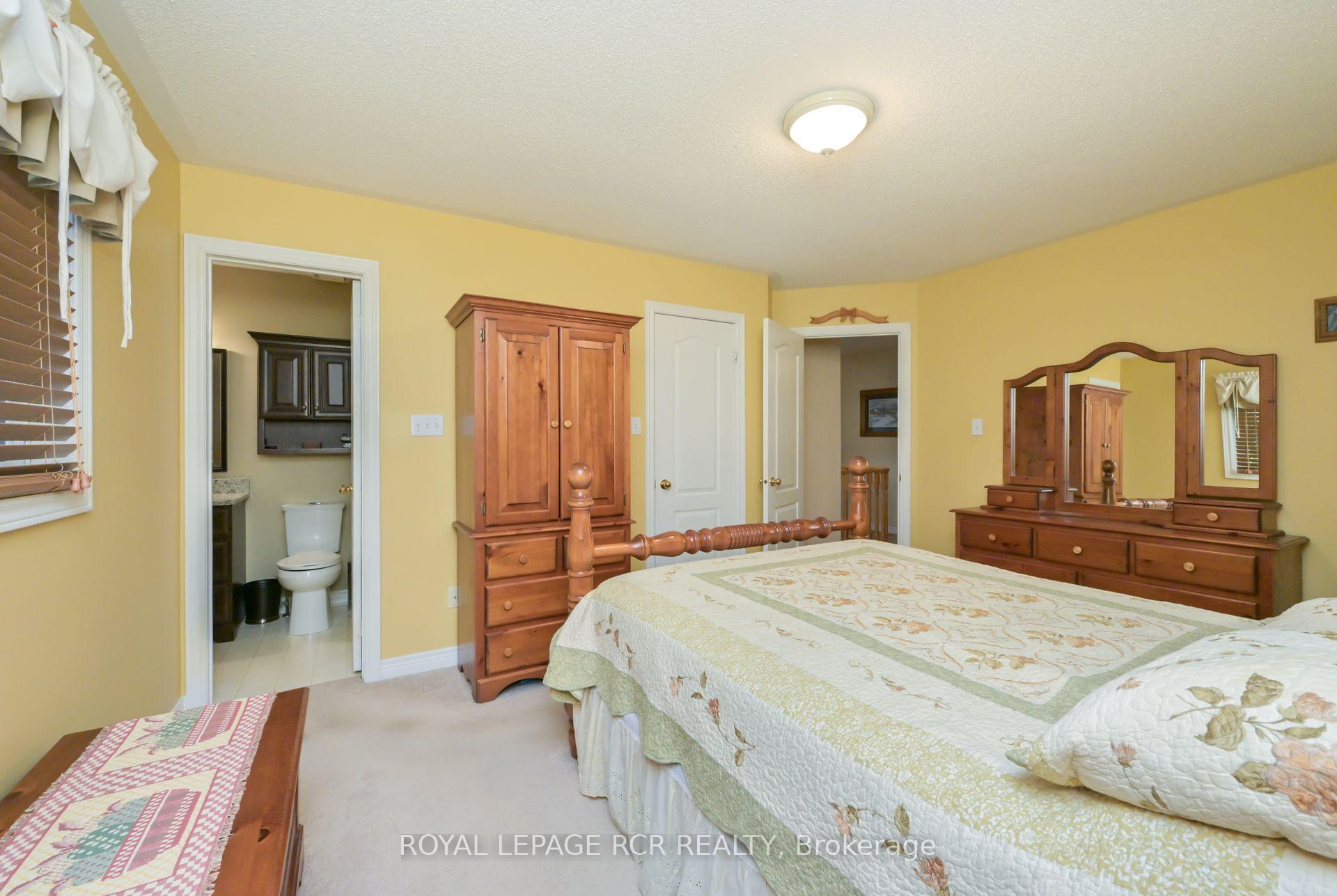 Photo 18 of 159 Bowerman Boulevard, New Tecumseth, Alliston — HOMEH