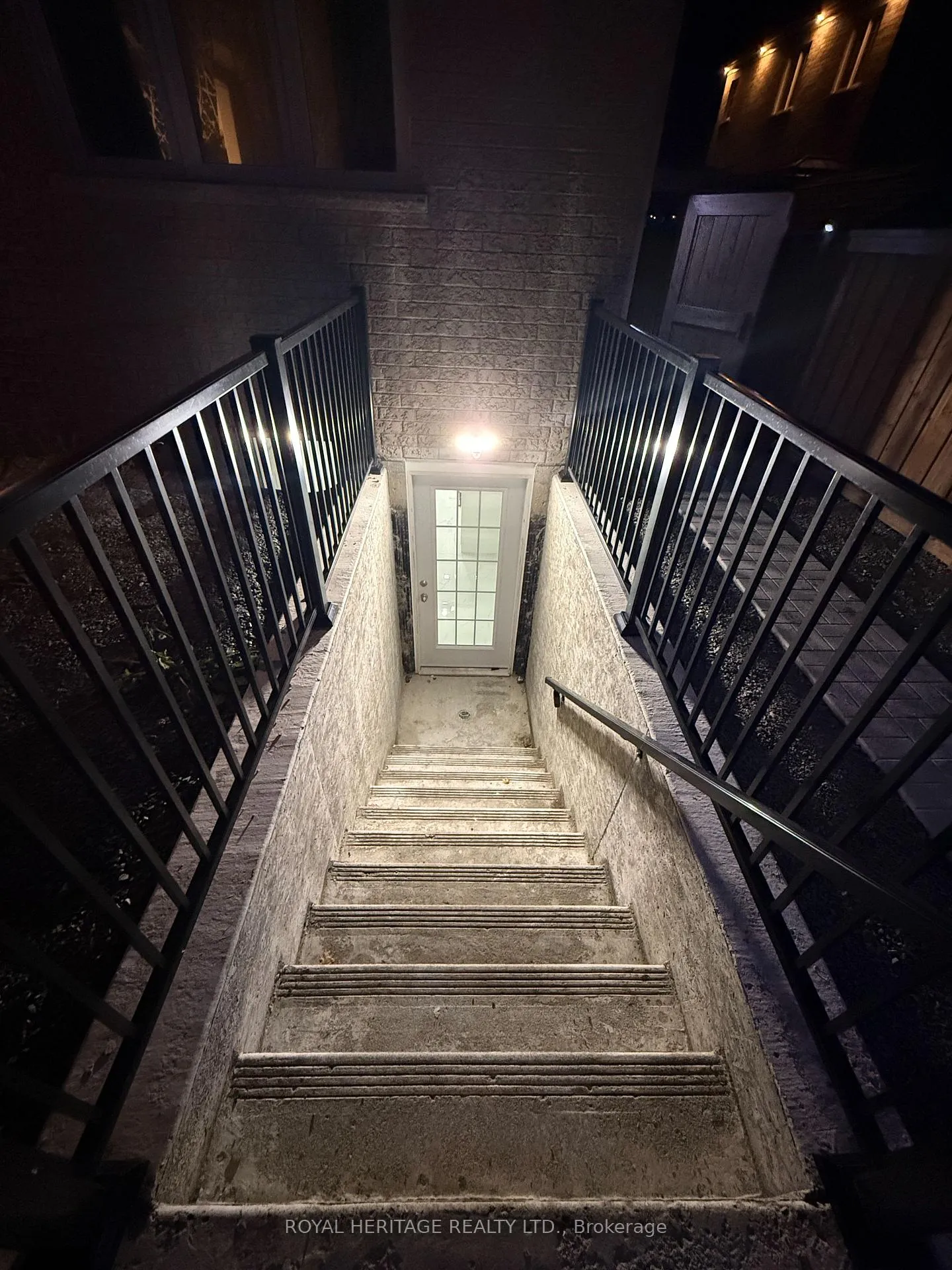 Photo 34 of 985 Black Cherry Bsmt Drive, Oshawa, Taunton — HOMEH