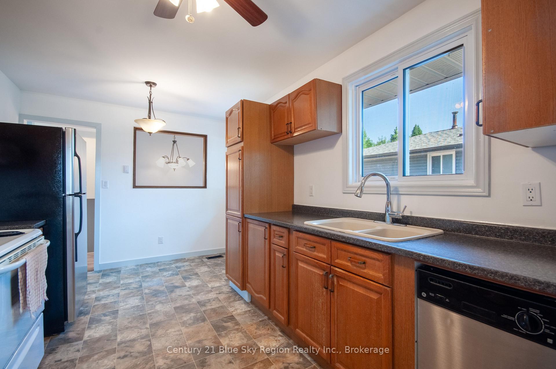 Photo 5 of 6 Portage Avenue, North Bay, Ferris — HOMEH