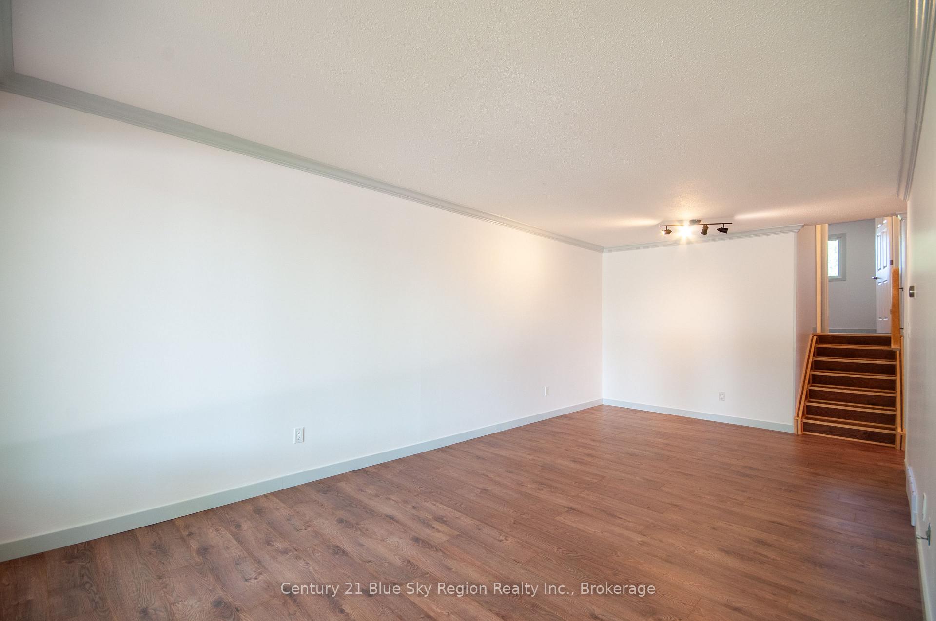 Photo 9 of 6 Portage Avenue, North Bay, Ferris — HOMEH