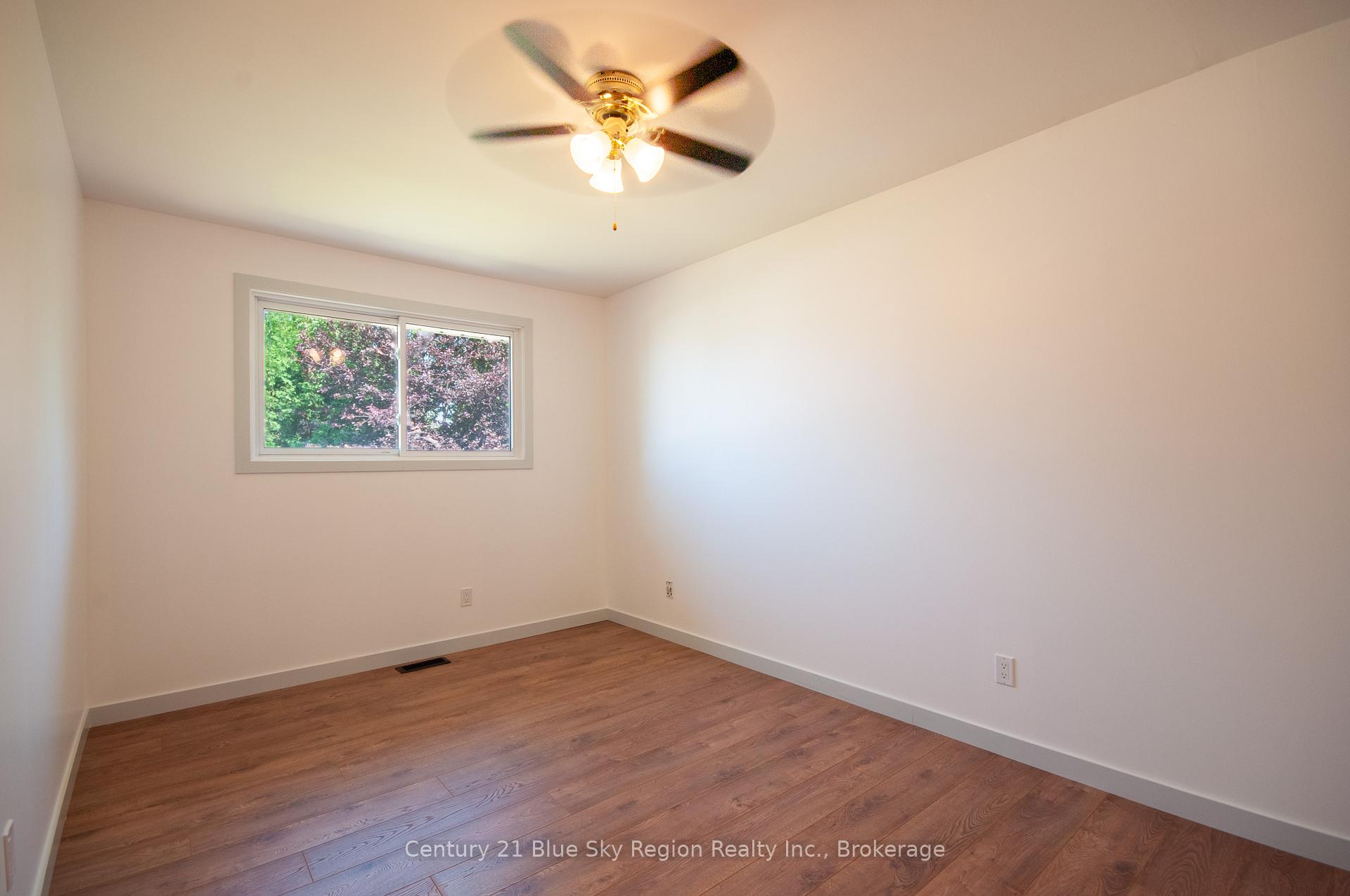 Photo 13 of 6 Portage Avenue, North Bay, Ferris — HOMEH