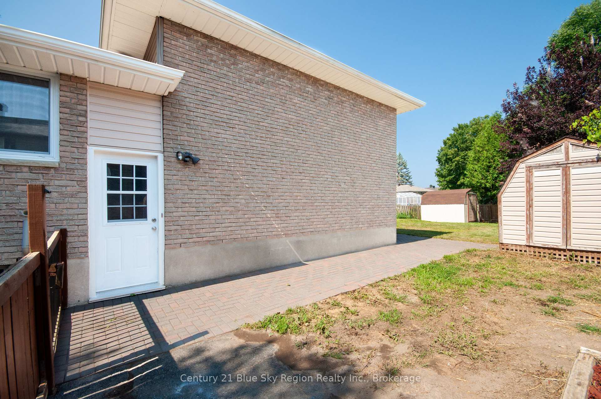Photo 31 of 6 Portage Avenue, North Bay, Ferris — HOMEH