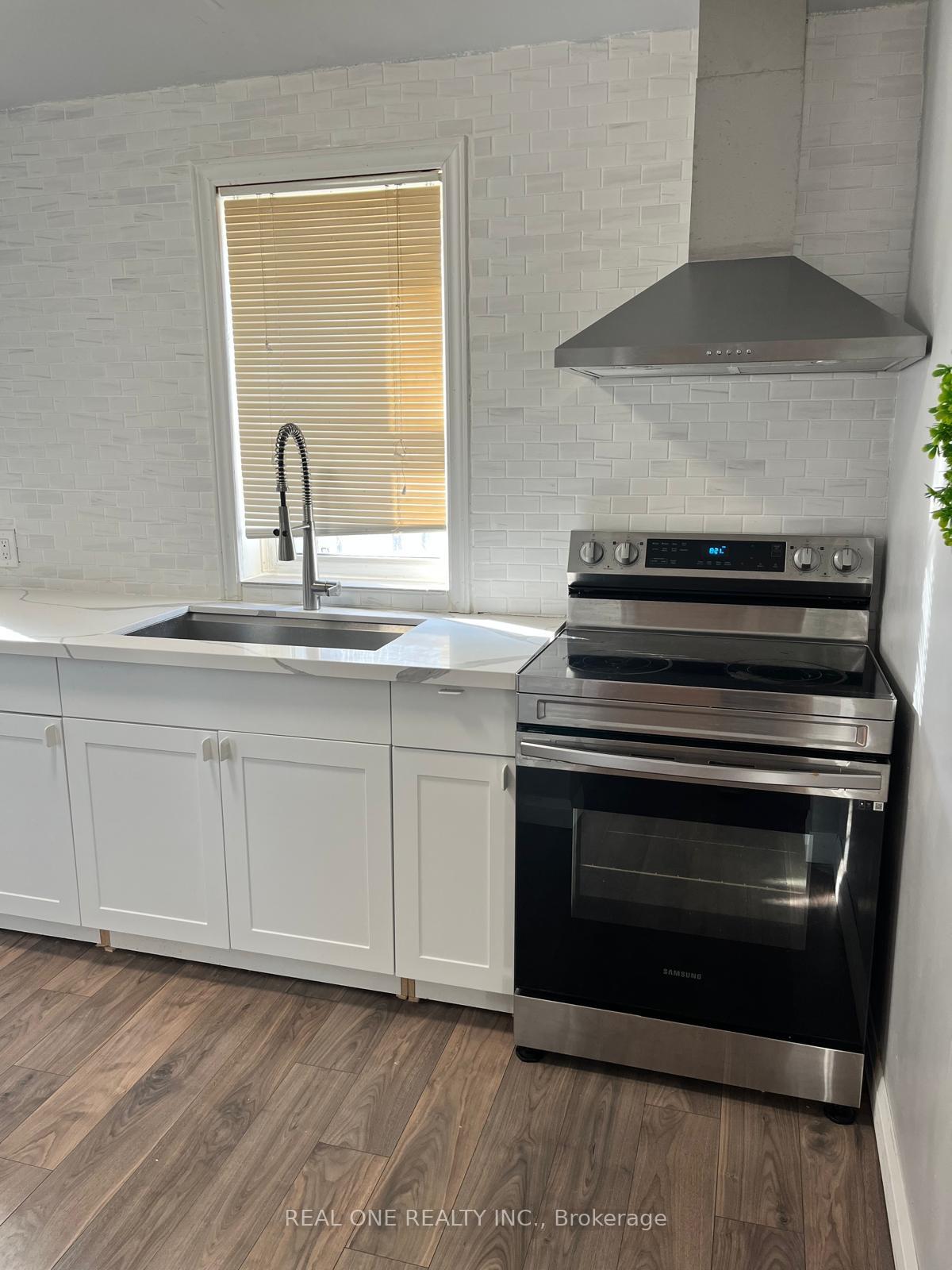 Photo 5 of Unit 1, 216 John Street, Orillia — HOMEH