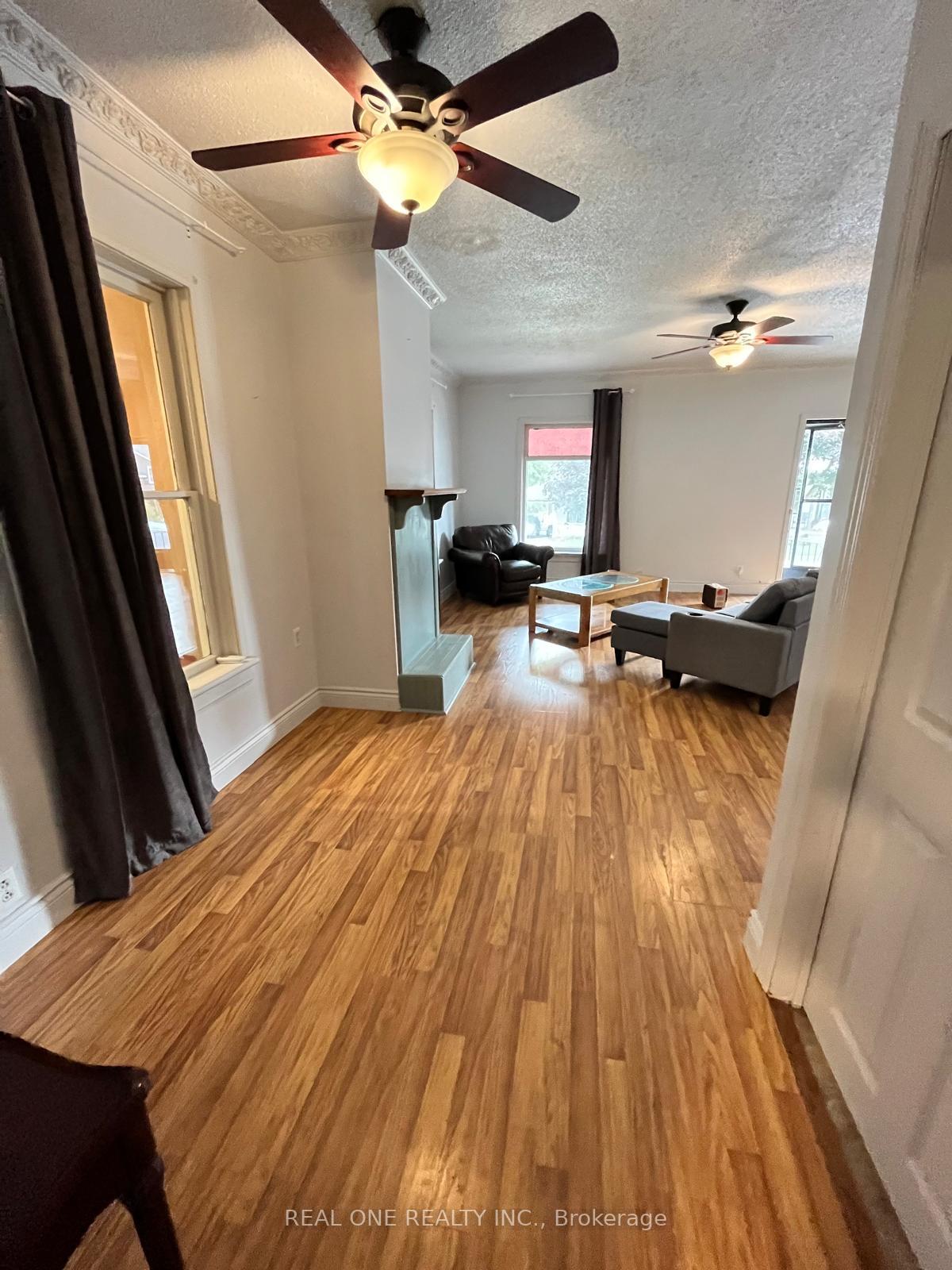 Photo 9 of Unit 1, 216 John Street, Orillia — HOMEH