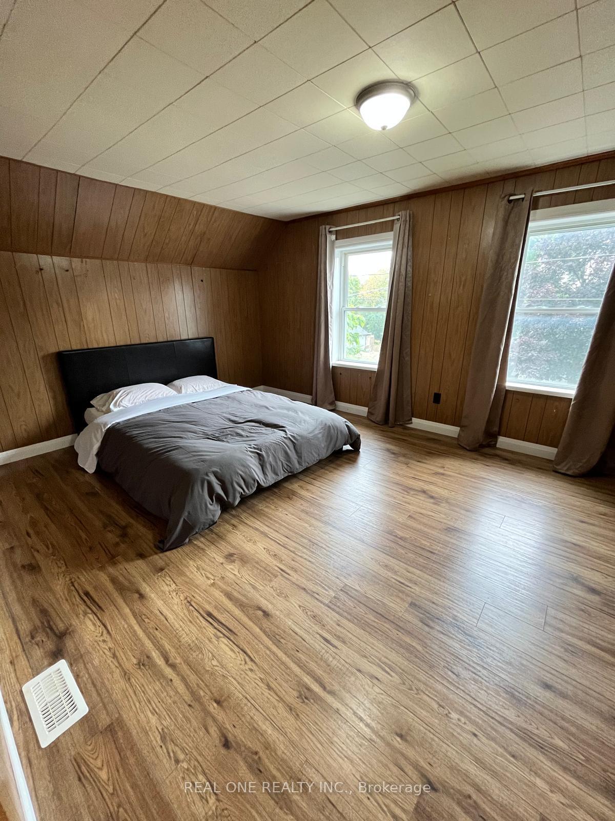 Photo 11 of Unit 1, 216 John Street, Orillia — HOMEH
