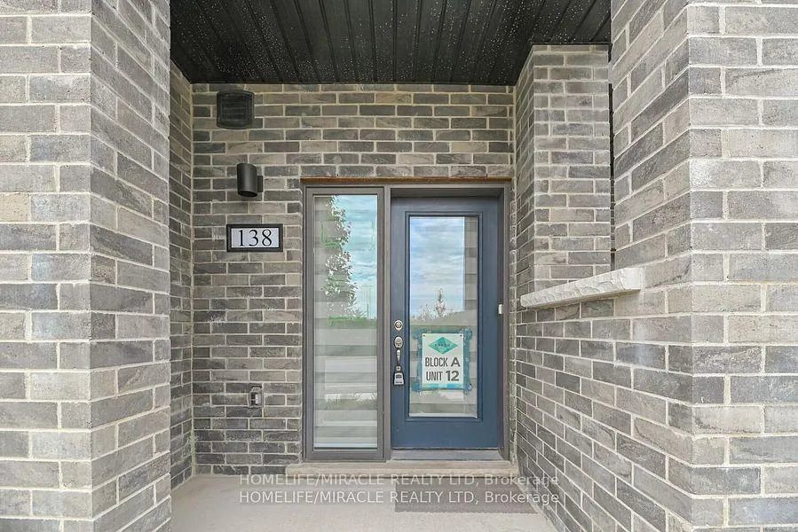 Photo 3 of 138 Elgin Street, Orillia — HOMEH