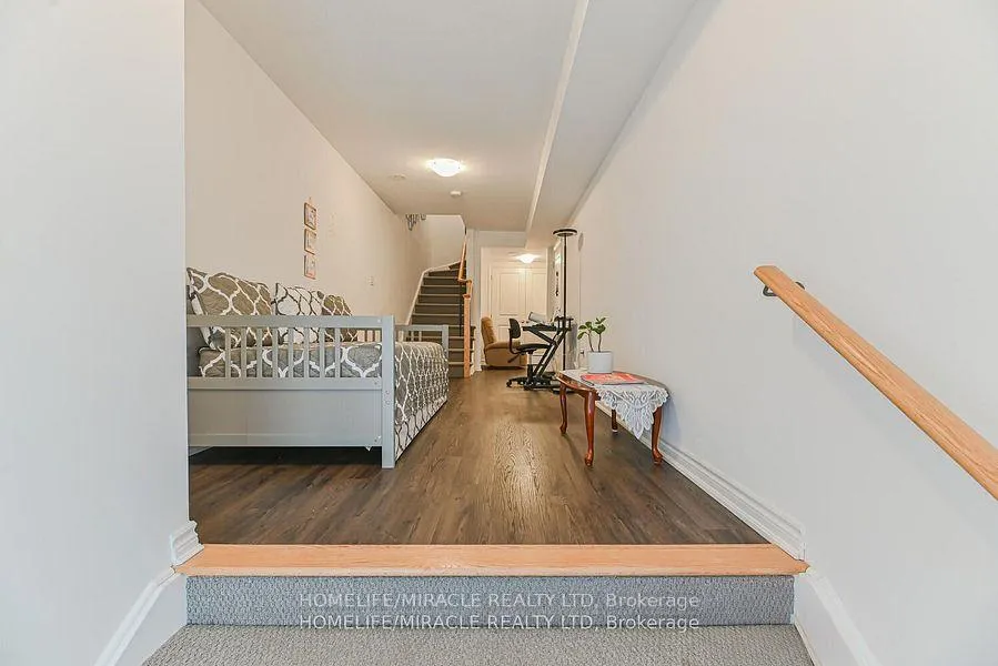 Photo 5 of 138 Elgin Street, Orillia — HOMEH