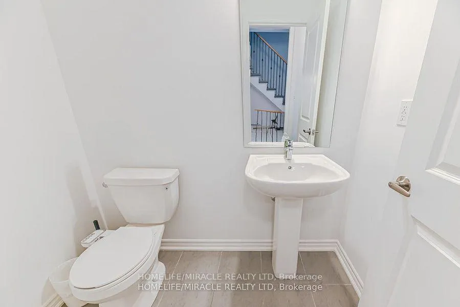 Photo 11 of 138 Elgin Street, Orillia — HOMEH