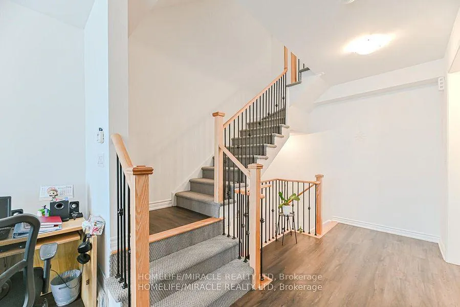 Photo 14 of 138 Elgin Street, Orillia — HOMEH