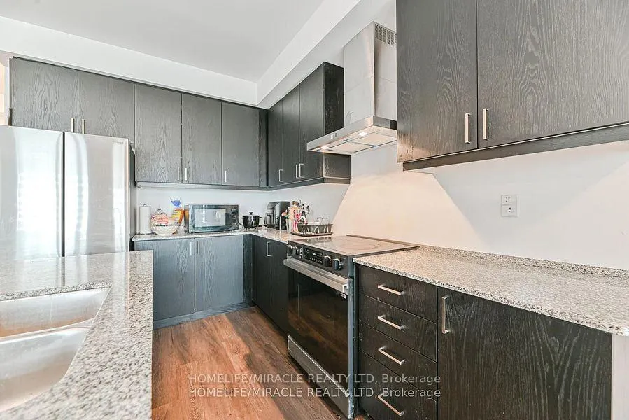 Photo 18 of 138 Elgin Street, Orillia — HOMEH