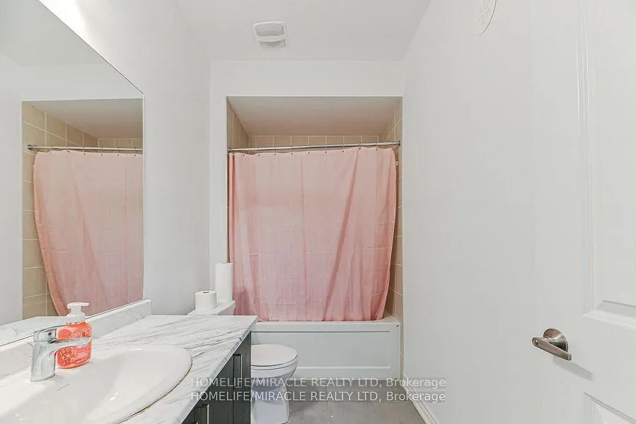 Photo 36 of 138 Elgin Street, Orillia — HOMEH