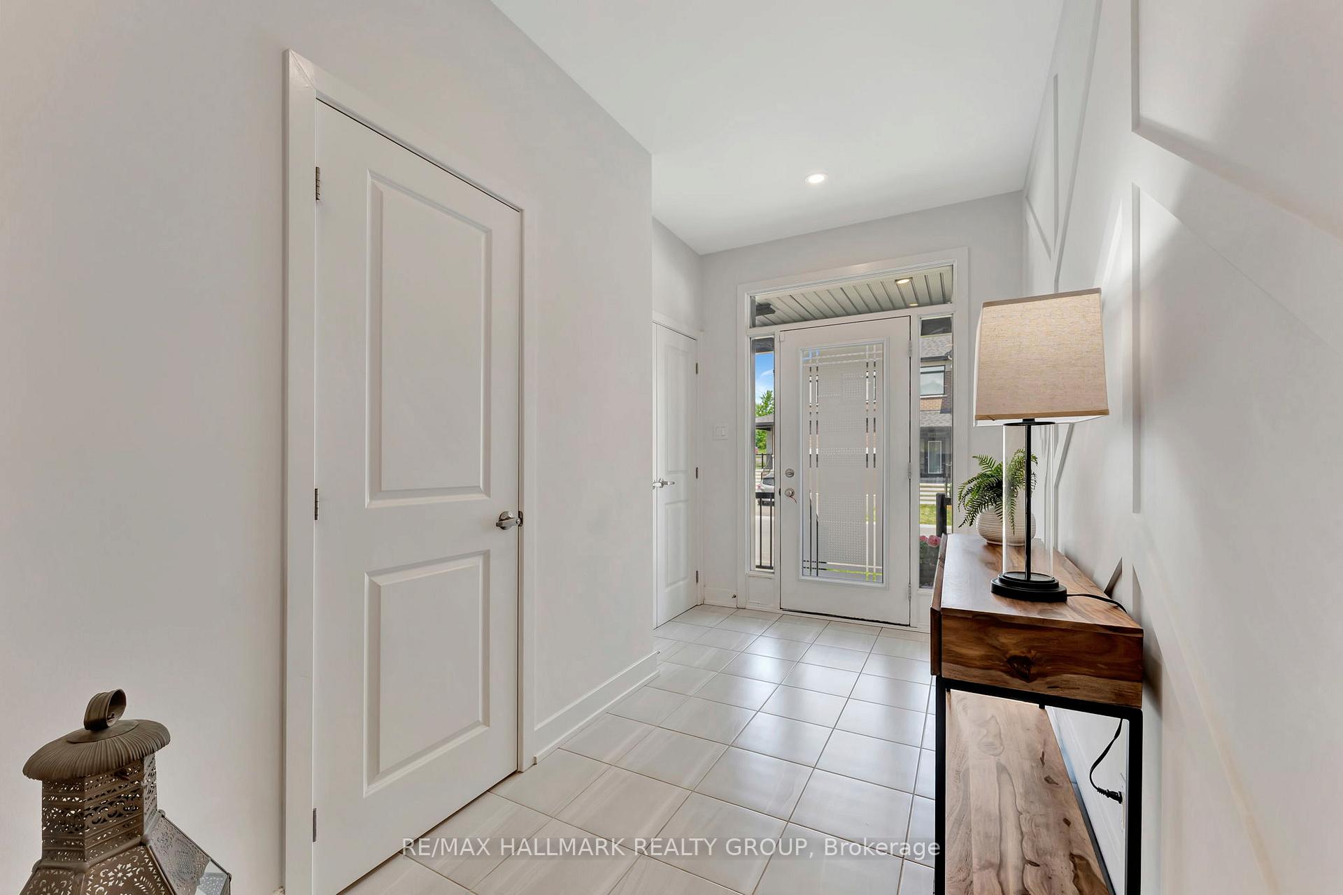 Photo 3 of 83 Bon Temps Way, Ottawa, Mer Bleue/Bradley Estates/Anderson Park — HOMEH