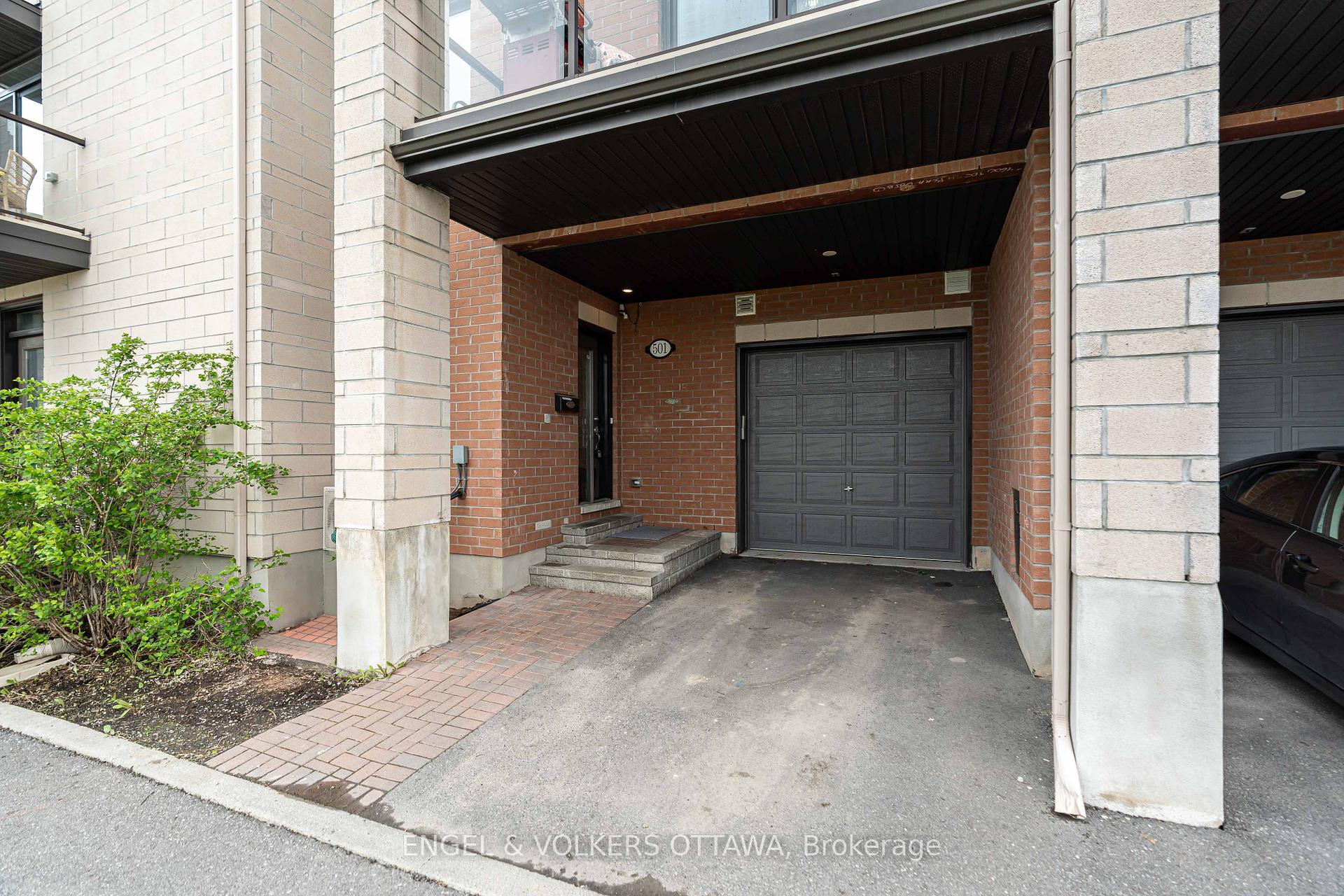 Photo 3 of 501 Chaperal Private, Ottawa, Avalon West — HOMEH