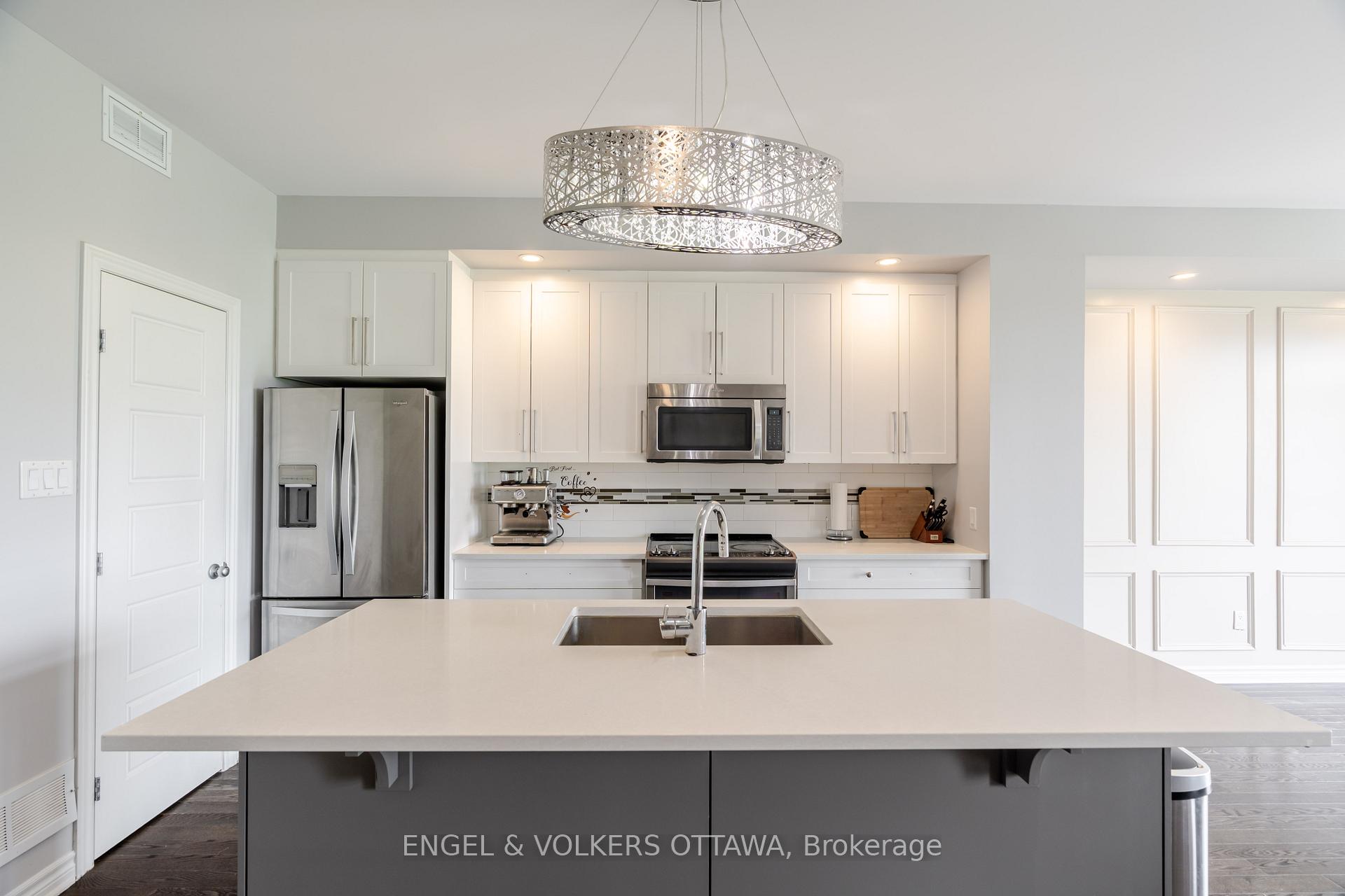Photo 17 of 501 Chaperal Private, Ottawa, Avalon West — HOMEH
