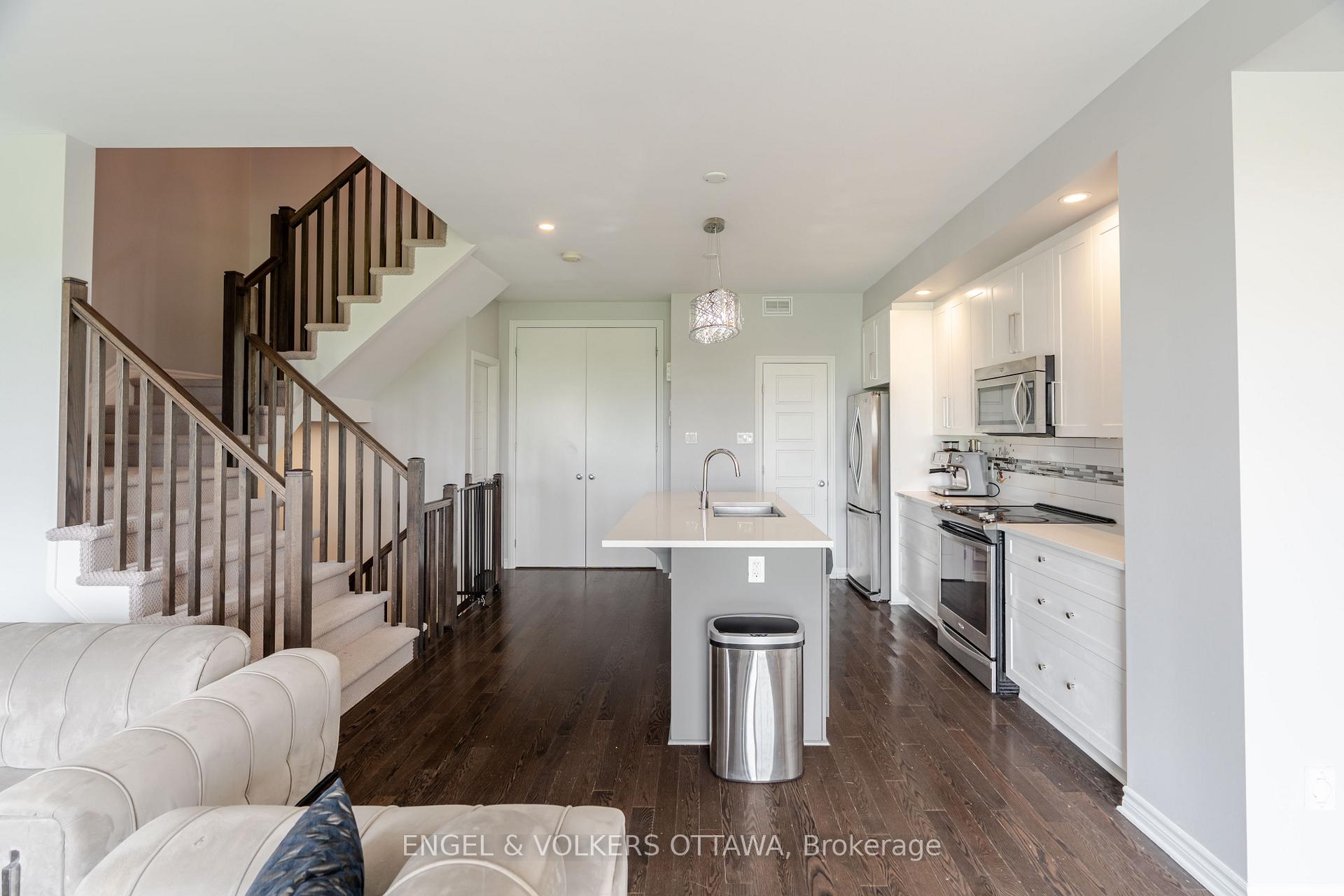 Photo 18 of 501 Chaperal Private, Ottawa, Avalon West — HOMEH