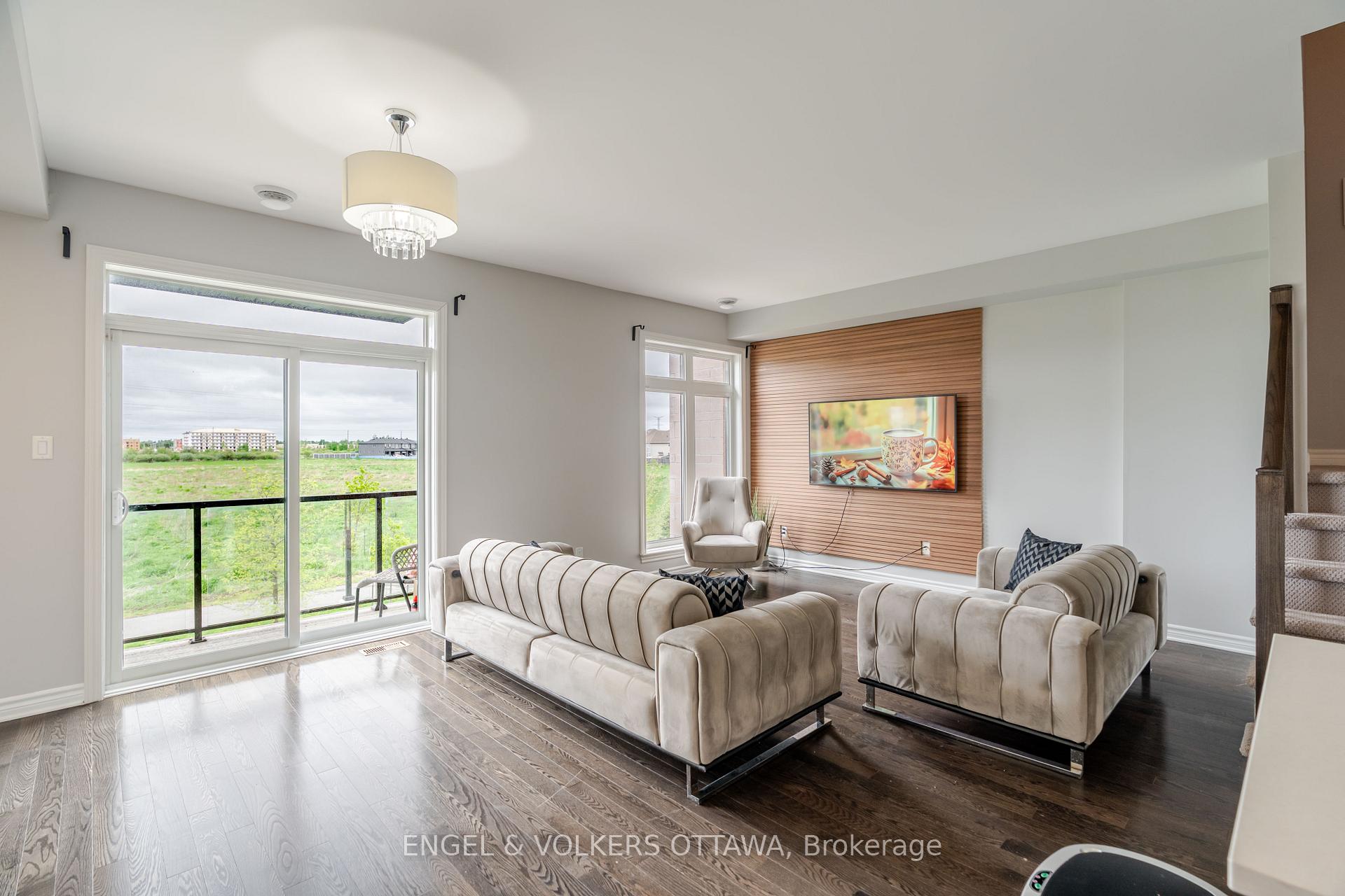 Photo 21 of 501 Chaperal Private, Ottawa, Avalon West — HOMEH