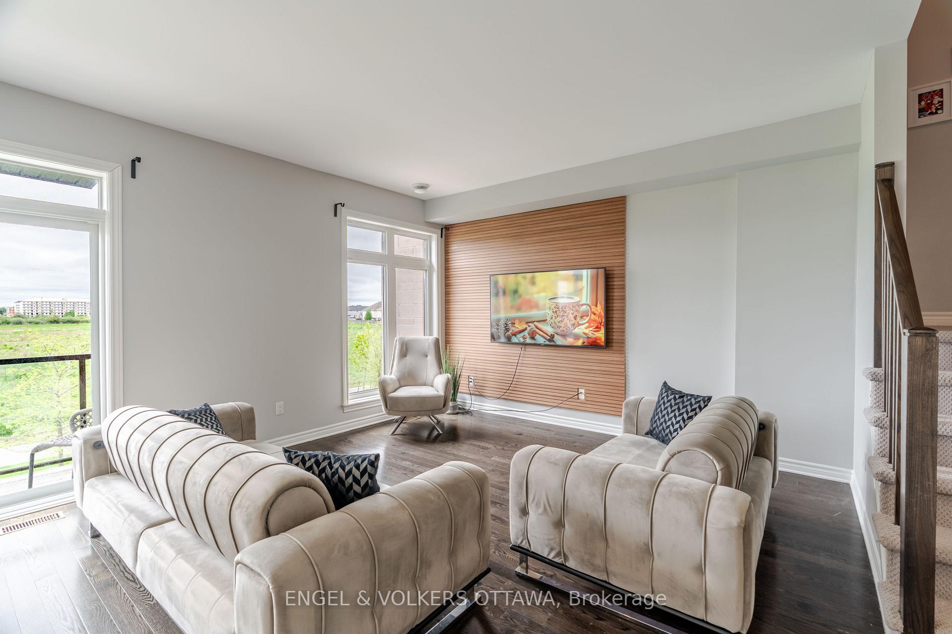 Photo 24 of 501 Chaperal Private, Ottawa, Avalon West — HOMEH