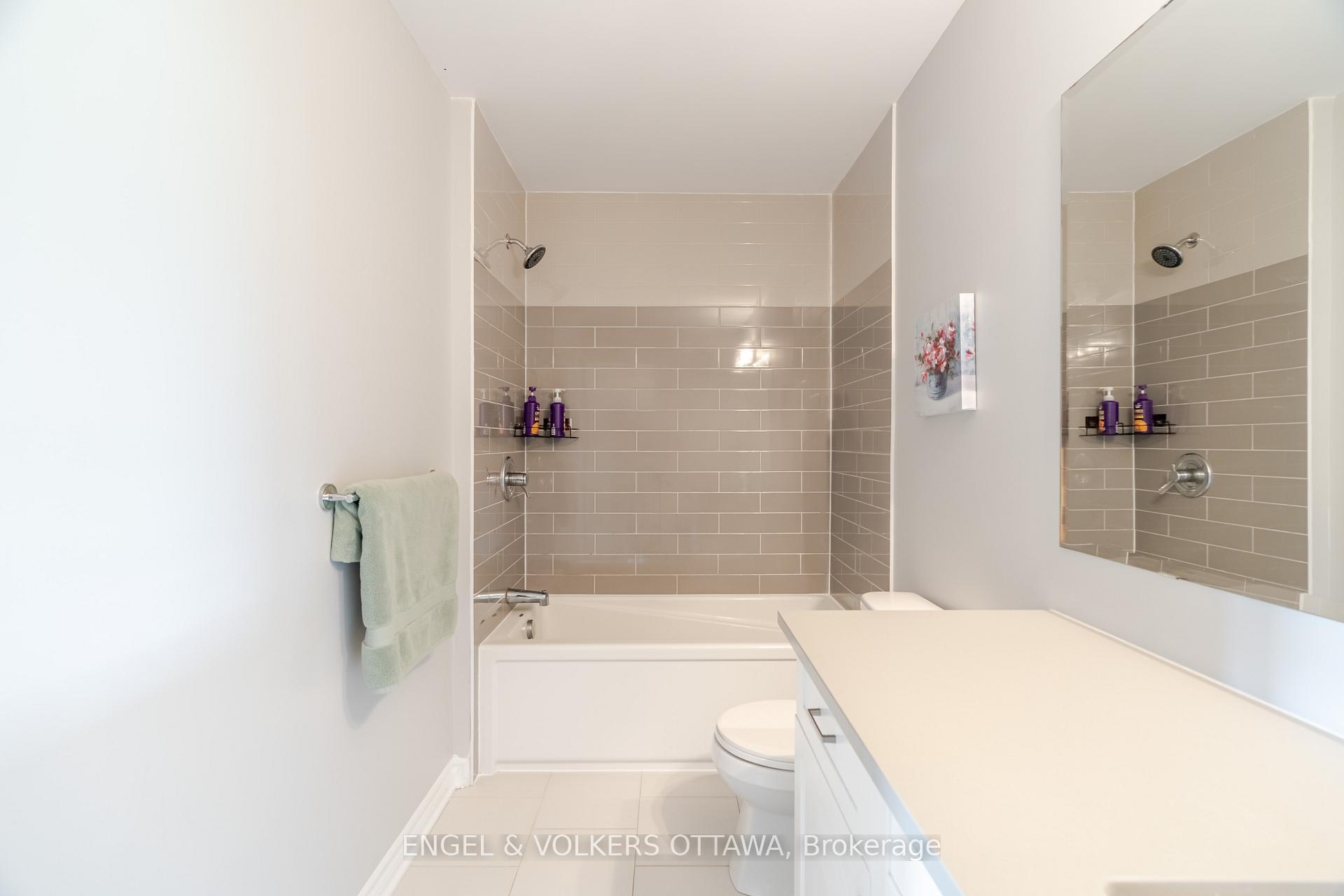 Photo 33 of 501 Chaperal Private, Ottawa, Avalon West — HOMEH