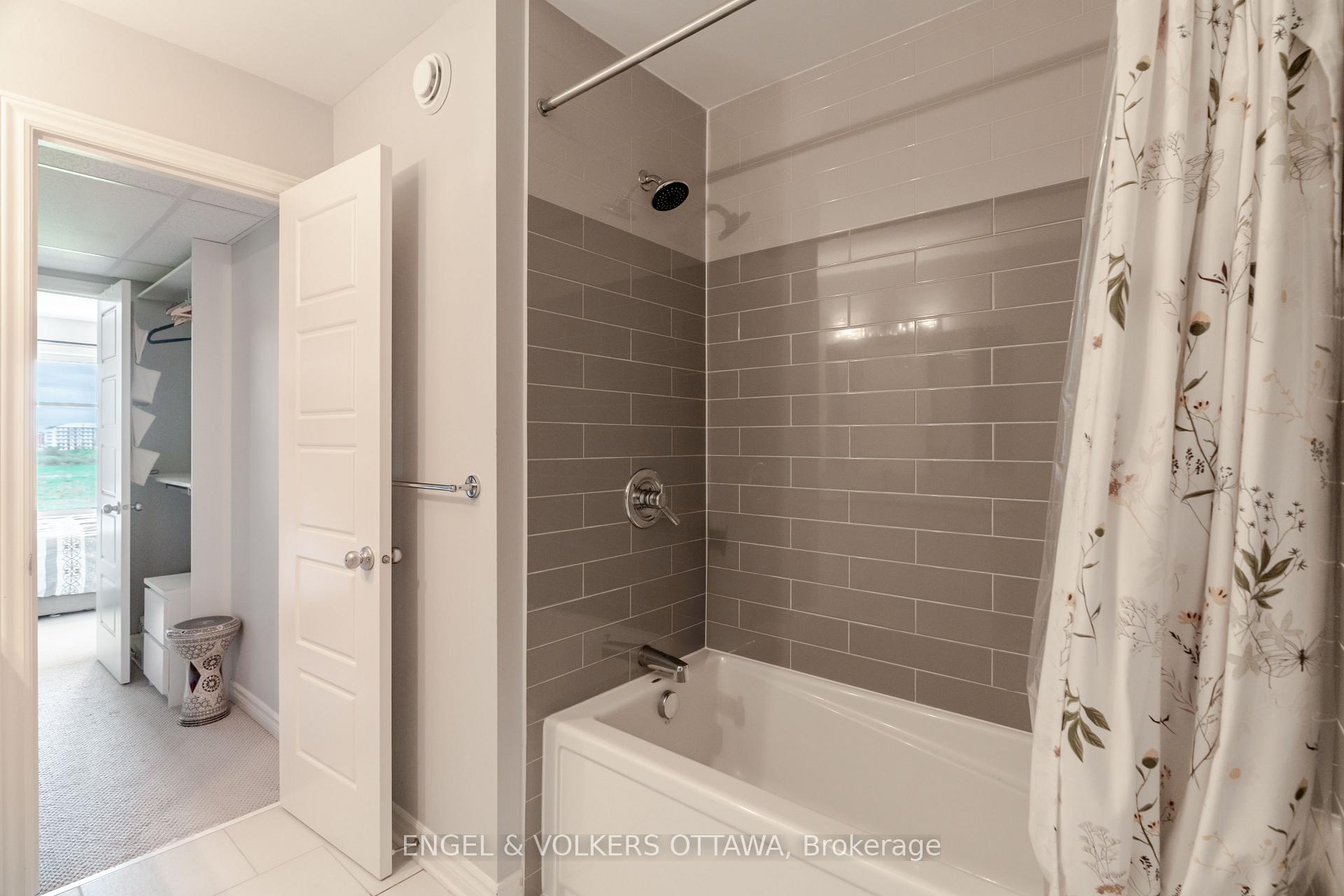 Photo 41 of 501 Chaperal Private, Ottawa, Avalon West — HOMEH