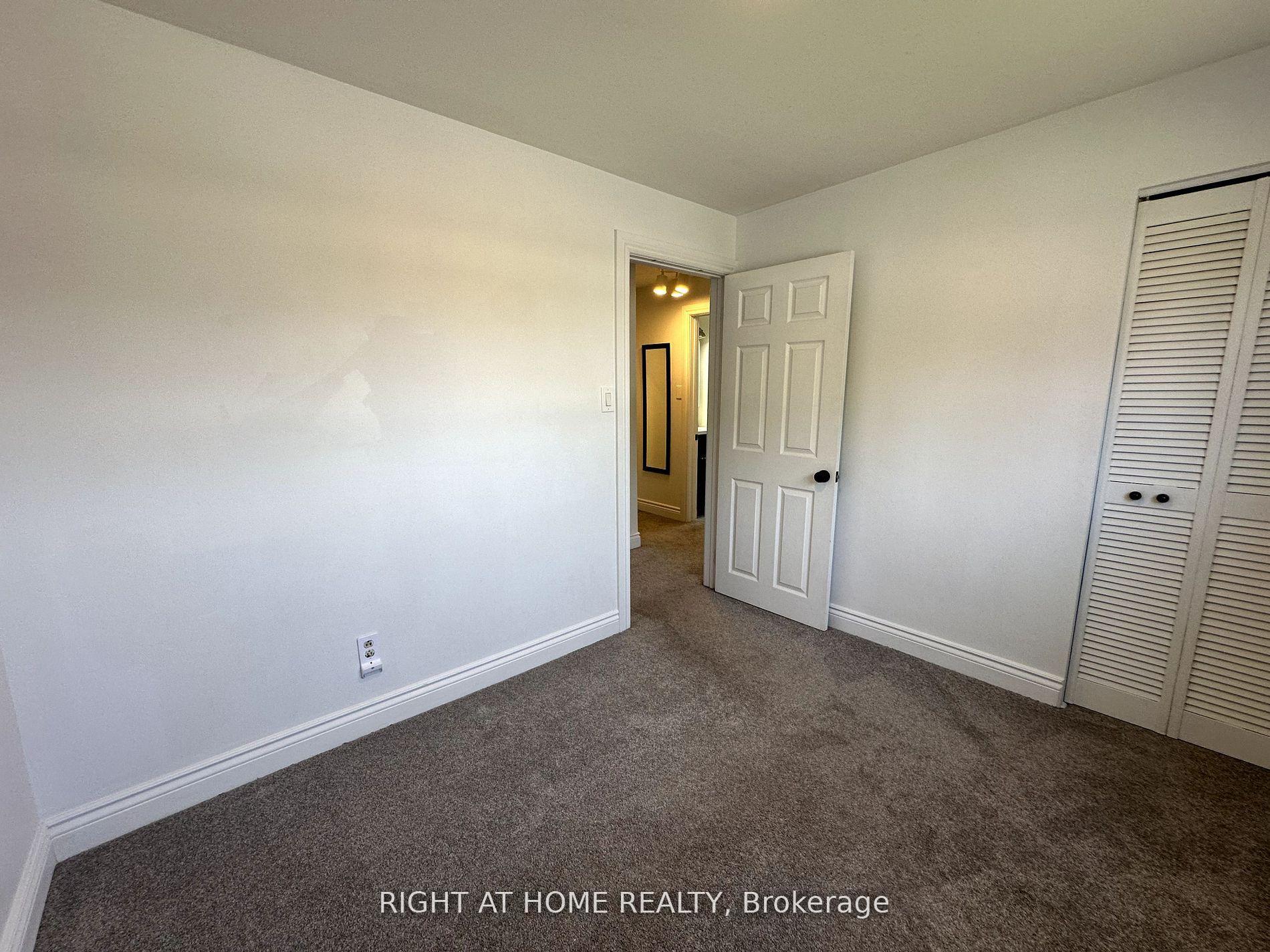 Photo 12 of 166 Barkley Crescent, Oshawa, Vanier — HOMEH