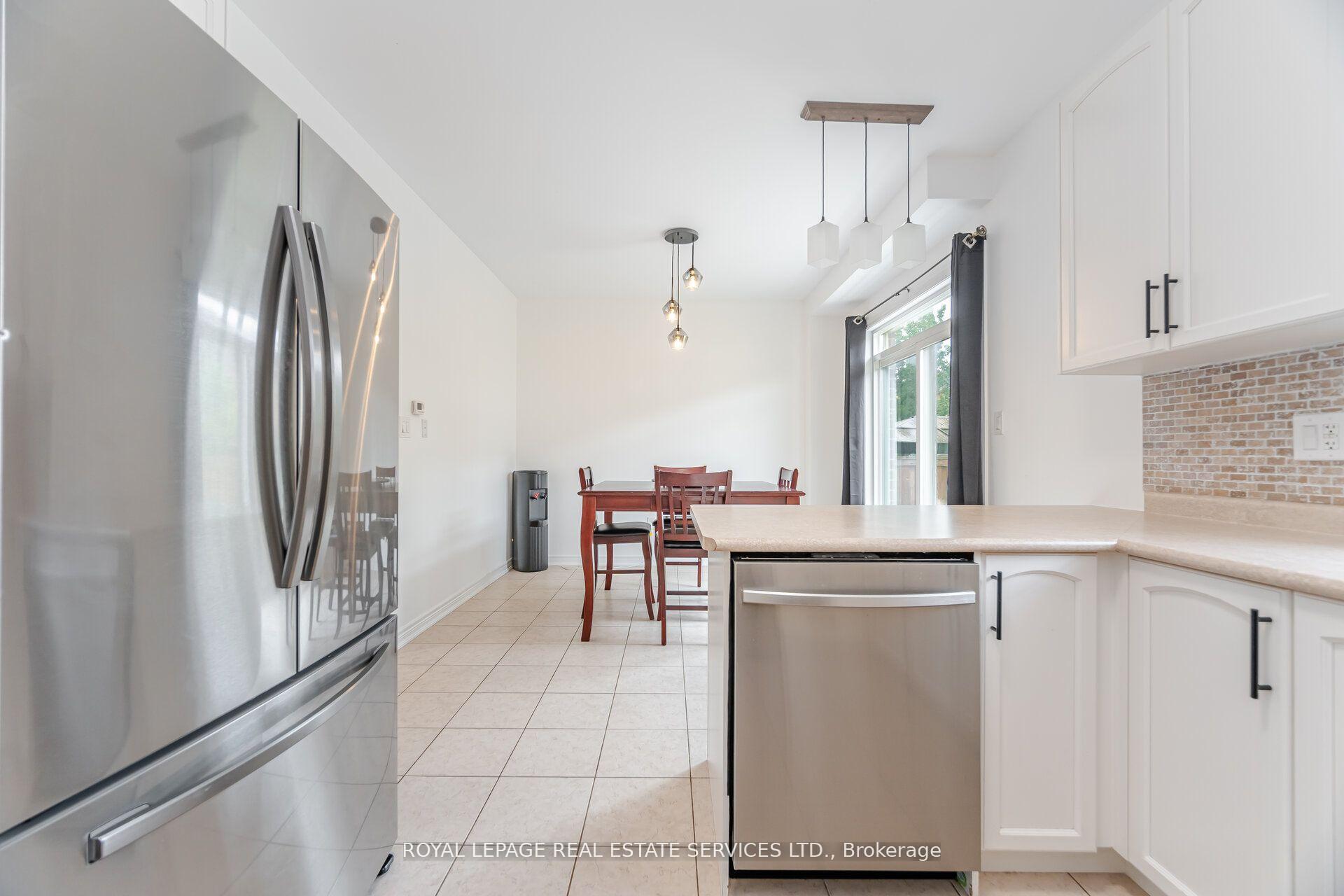 Photo 13 of 137 Holmes Crescent, Milton, Scott — HOMEH