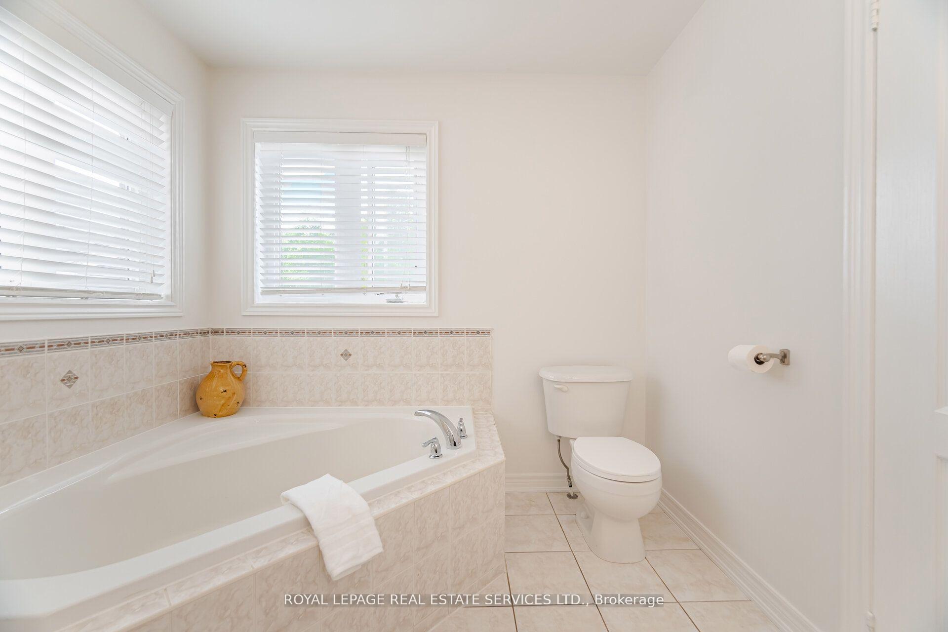Photo 20 of 137 Holmes Crescent, Milton, Scott — HOMEH